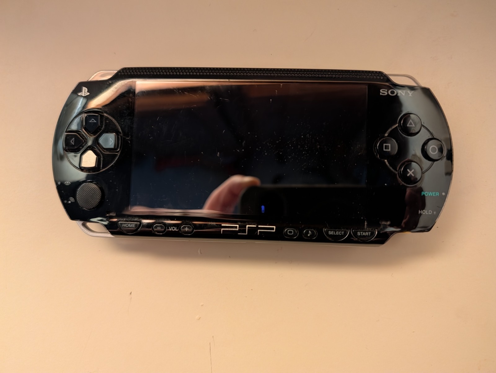 Sony PSP-1000 Fat Console Bundle – Driver 76, Midnight Club 3, Metal Gear + More