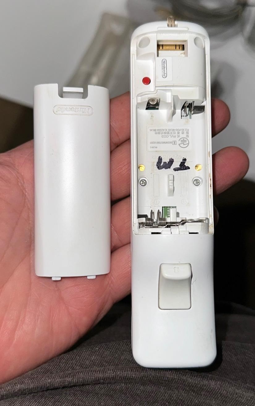 Nintendo Wii Console RVL-001 USA Games Controllers 003 / 005 – Check It Out!
