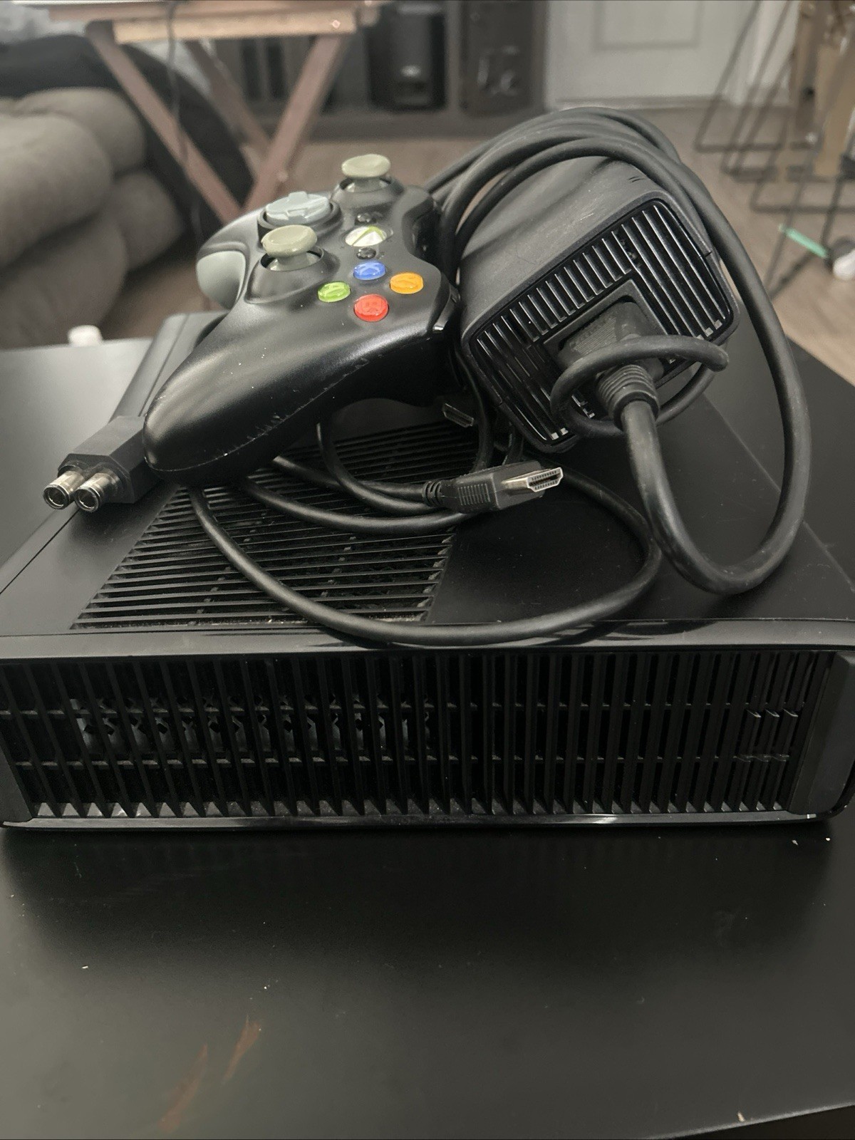 Xbox 360 S 320GB PLEASE READ DESCRIPTION FOR IMPORTANT DETAILS!!