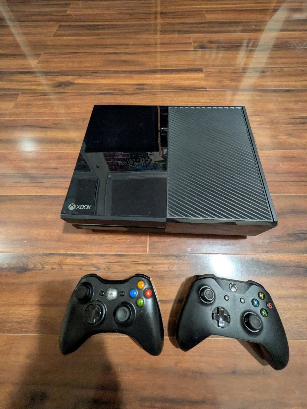 Microsoft Xbox One 500GB Console – Black With 2 Controllers And Power Cable