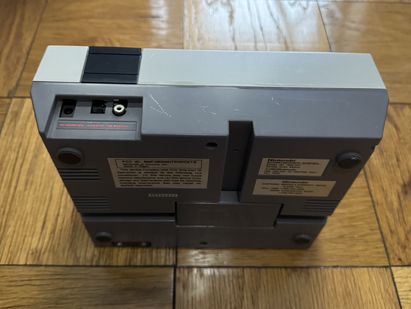 Vintage 1985 Nintendo Entertainment System NES Video Game Console NES-001 Extras