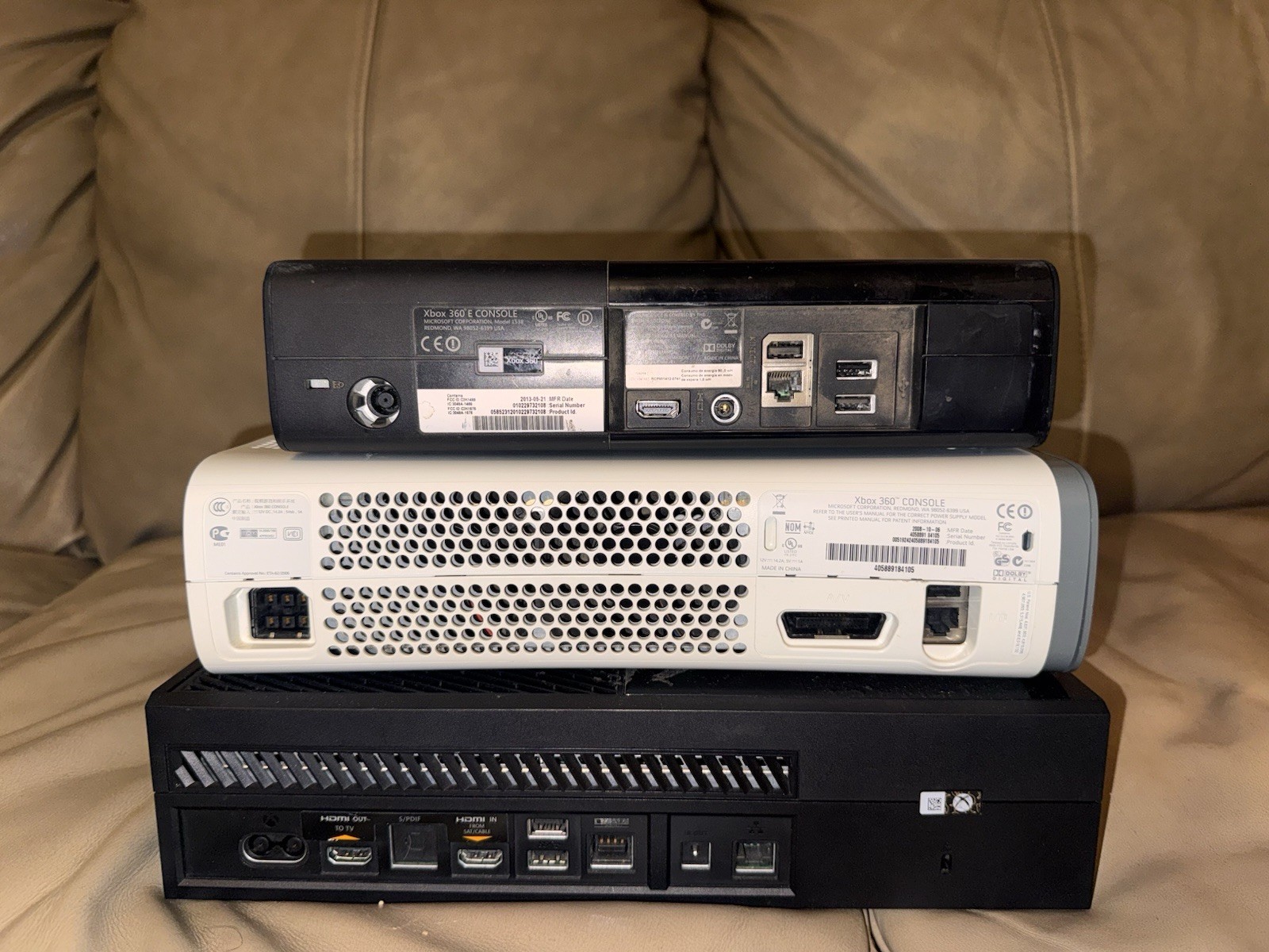 Bulk Lot x6 Xbox 360s With HDDs No Controllers Cords Or Games