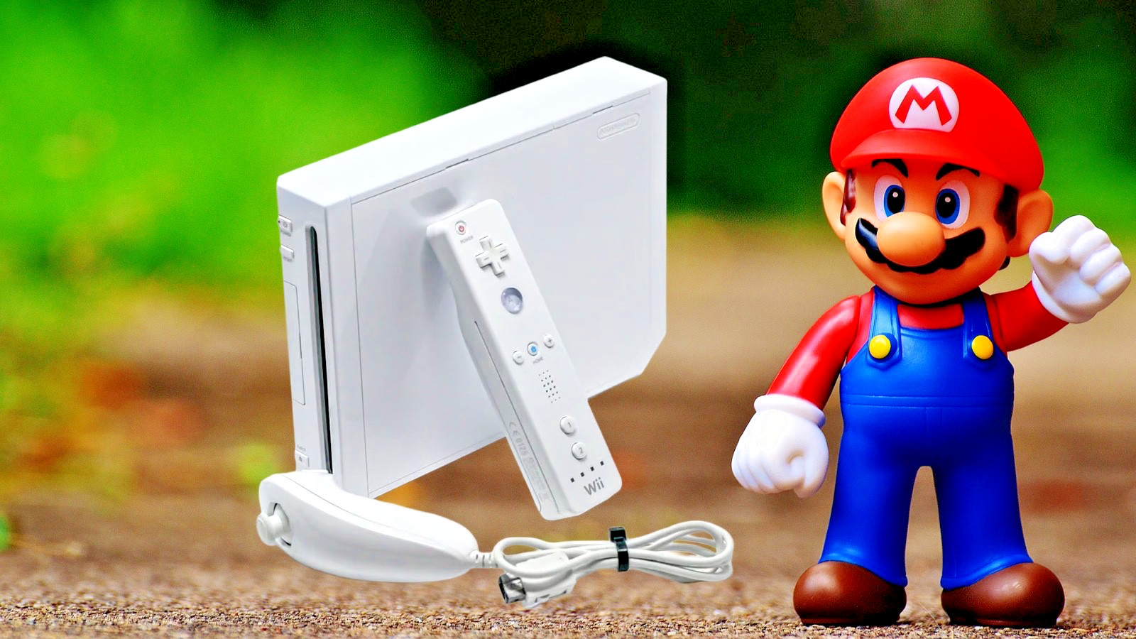 Nintendo Wii Console HD + Remotes, Wii Sports & More
