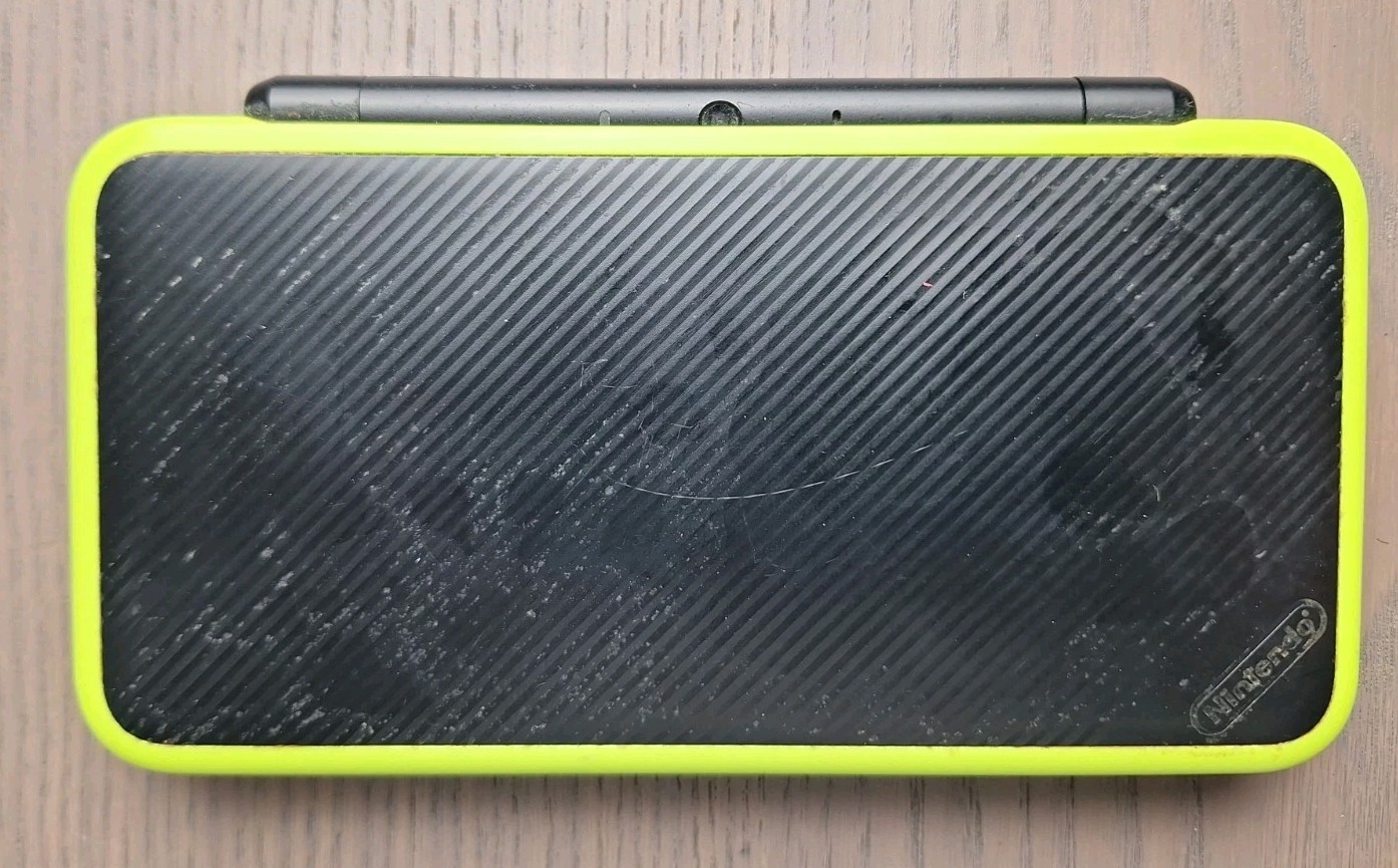 New Nintendo 2DS XL Lime Black | Charger + 32GB SD Card | Region Free USA