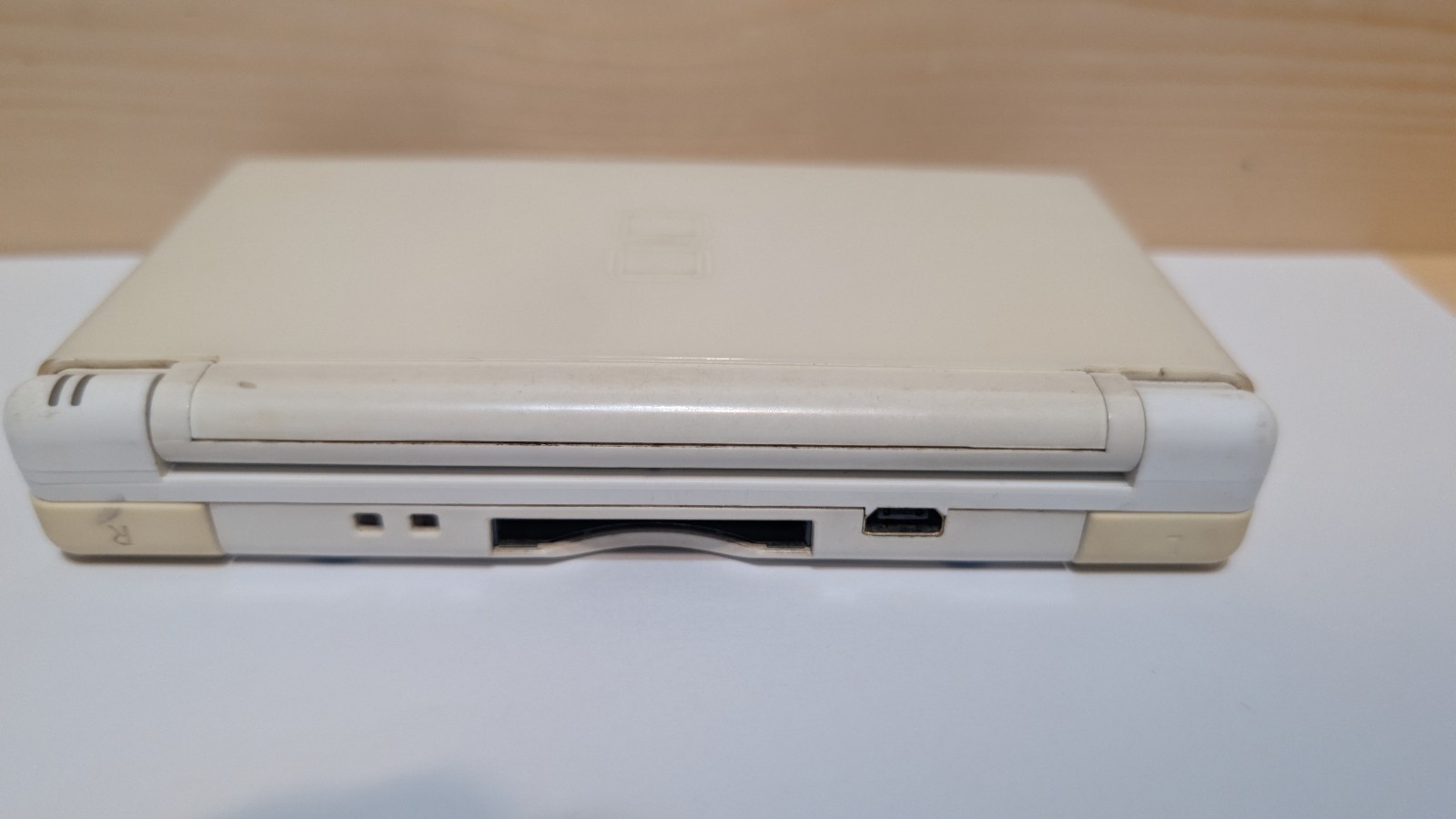 Nintendo DS Lite White Handheld USG-001 W/Charger *Tested* Dead Left Speaker