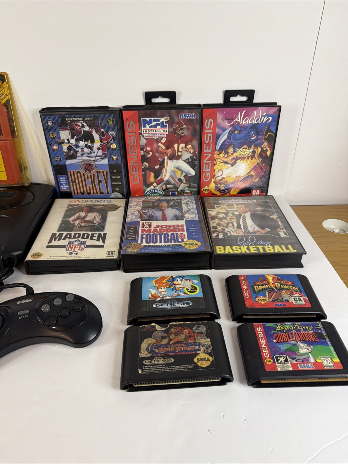 Sega Genesis Model II Bundle + 1 Arcade/1 Game Pad Cont+ 10 games & cables Naki