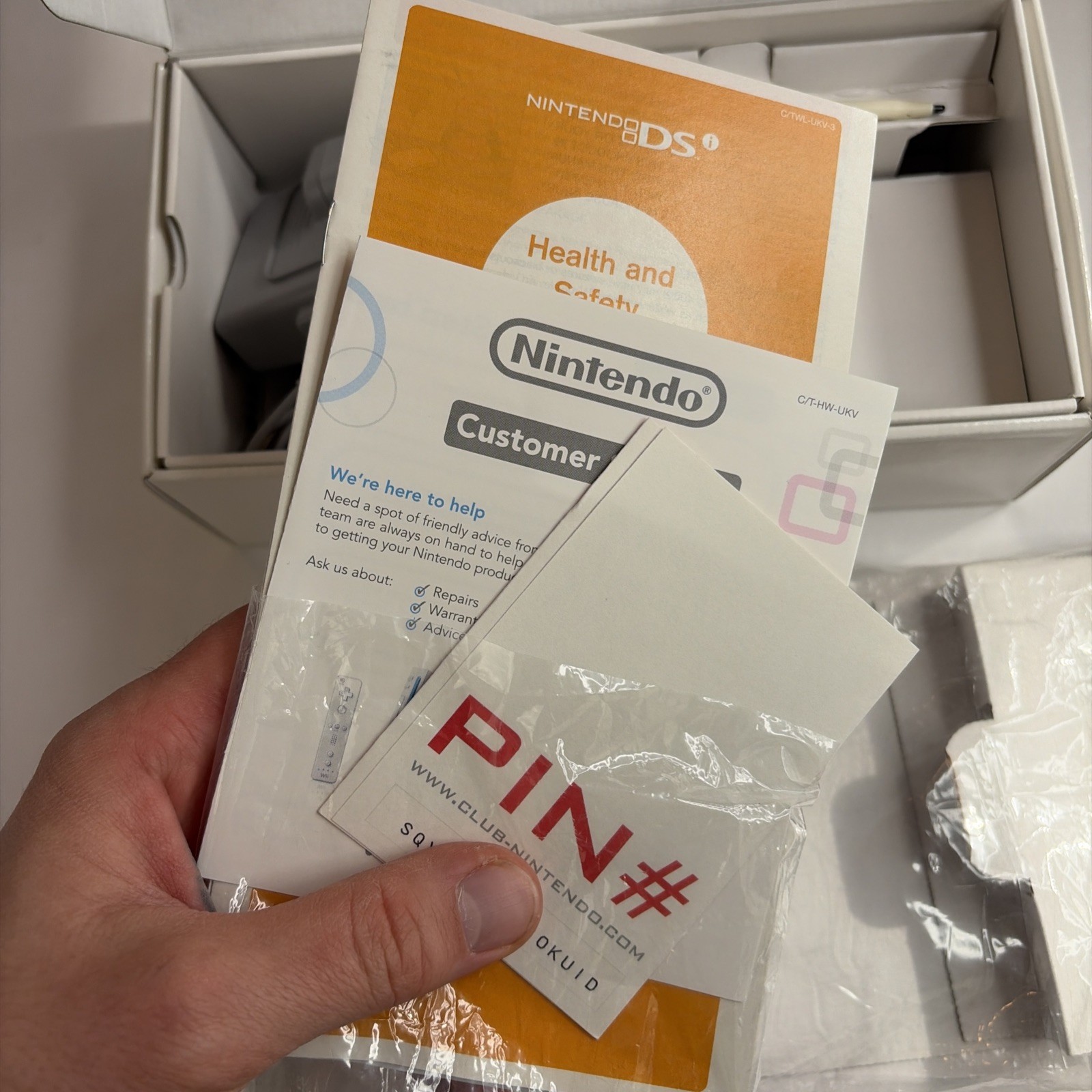 Nintendo DSi Pokemon White Reshiram Zekrom Edition Box And Inserts Only! PAL