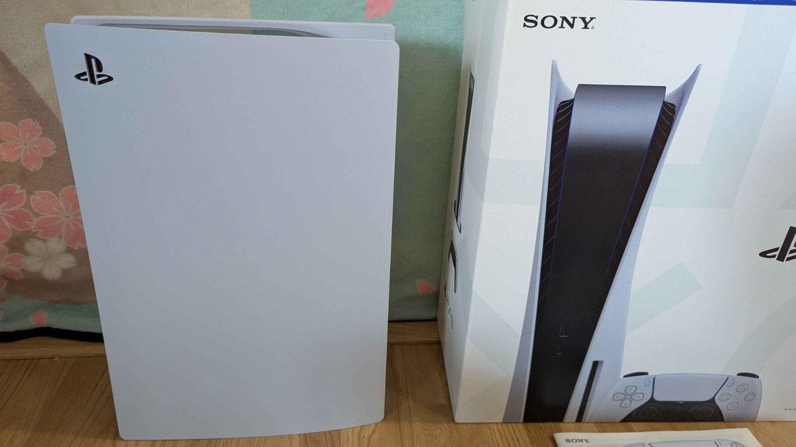Sony PlayStation 5 Disc Edition Console 825GB – Complete in Box PS5 – CFI-1015A