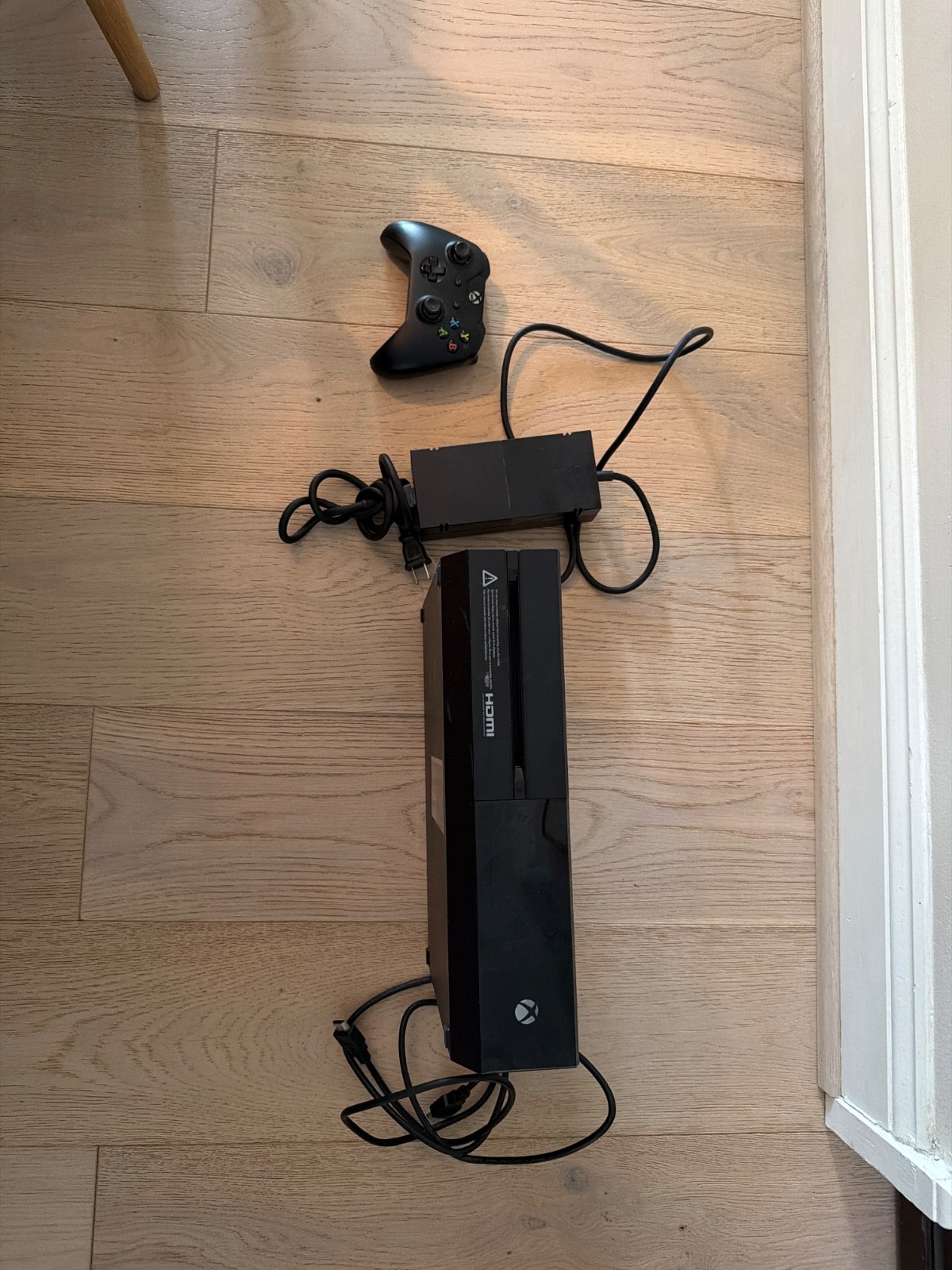 Microsoft Xbox One 500GB Console – Black with controller and HDMI