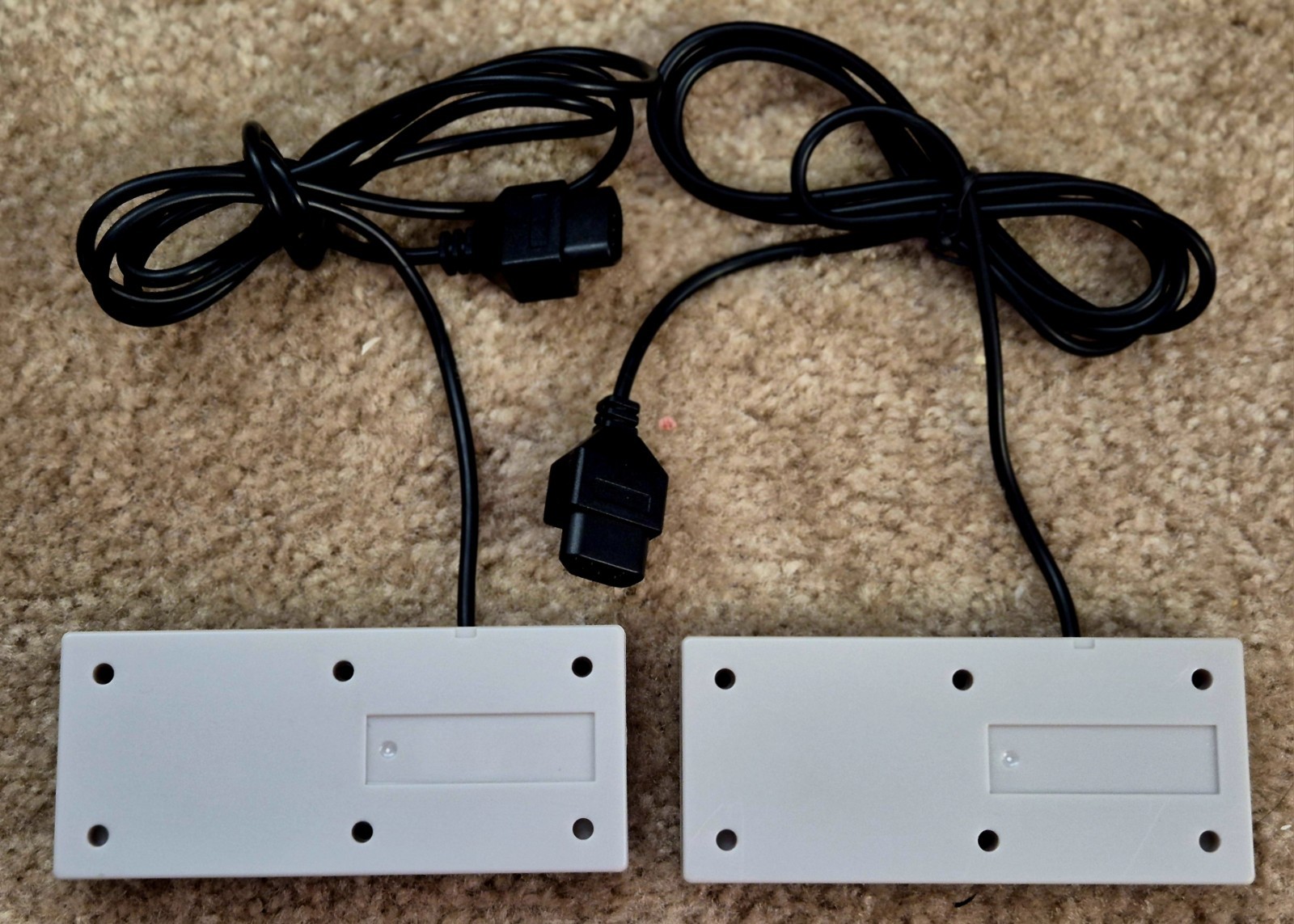 Original NES Nintendo Console Bundle-New 72 Pin, Cleaned Internally WORKS GREAT