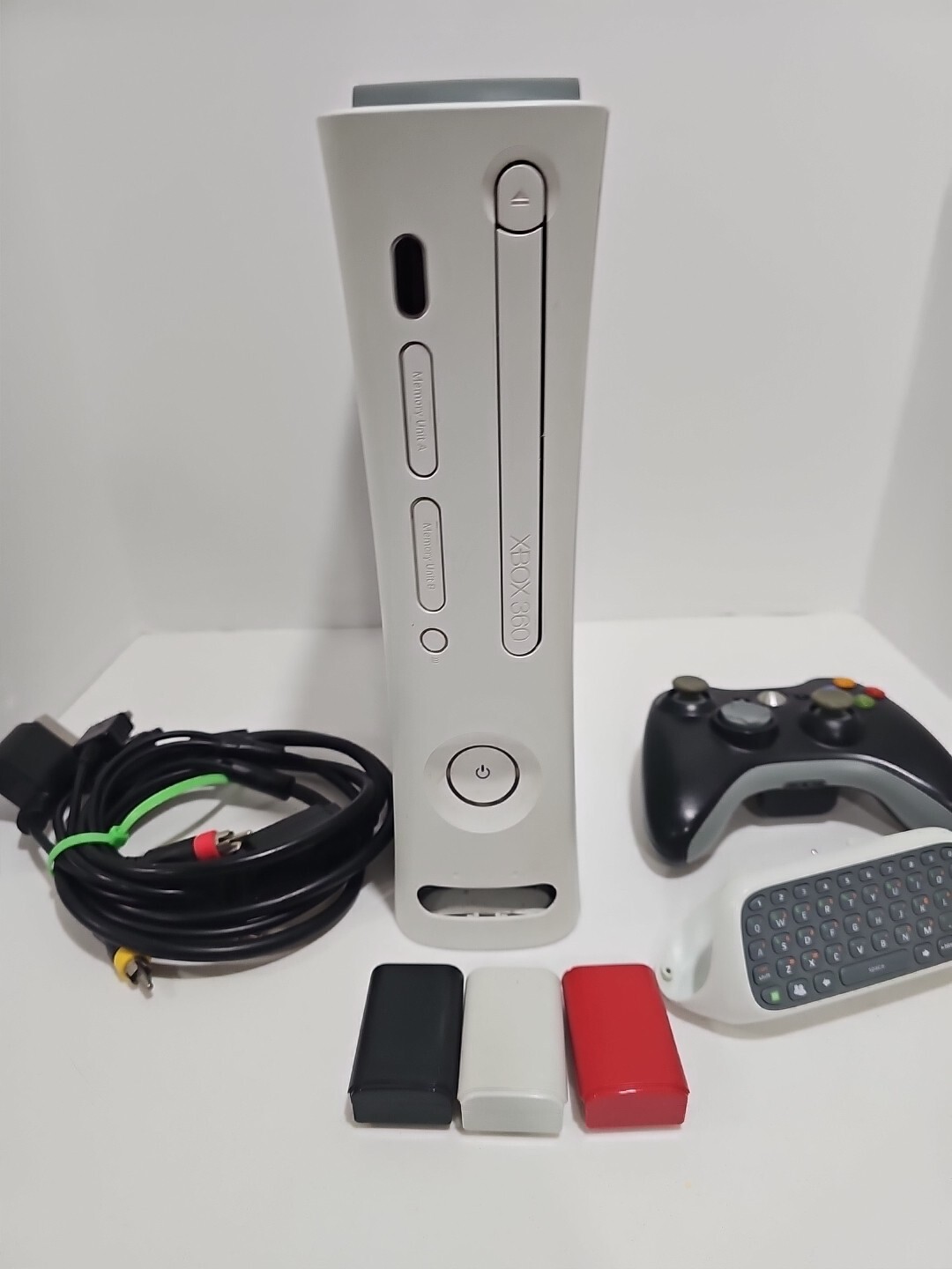 Microsoft Xbox 360 Pro 20GB Console – Matte White- NOT WORKING PARTS ONLY
