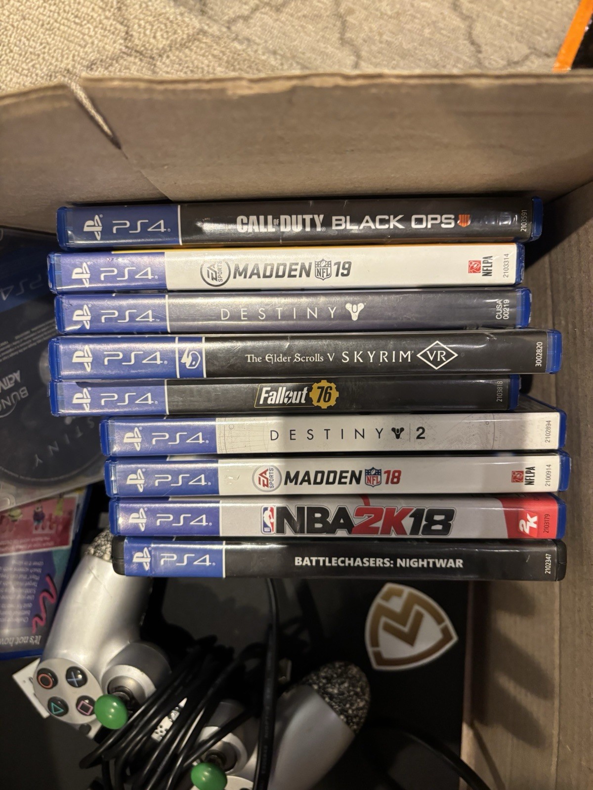 Sony PS4 PlayStation 4 Slim 1TB Console, 12 Games 1 Controller + Bundle Tested