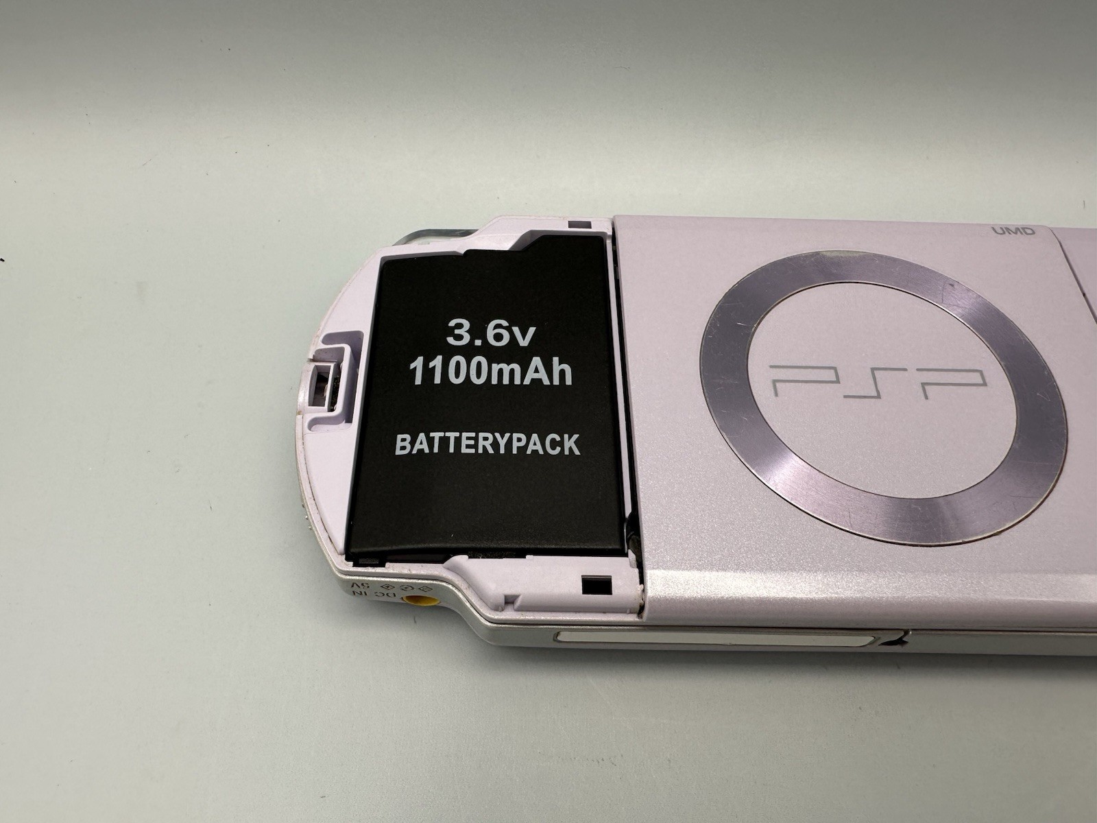 Sony PSP 2000 Console Lavender Purple – New Battery + 4GB Memory Card + Charger