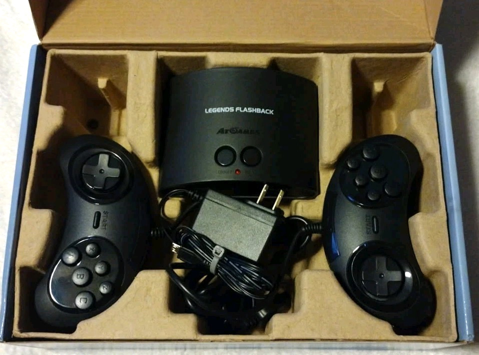 At Games Legends Flashback HDMI 100 Games Console & 2 Controllers NO MANUAL B2