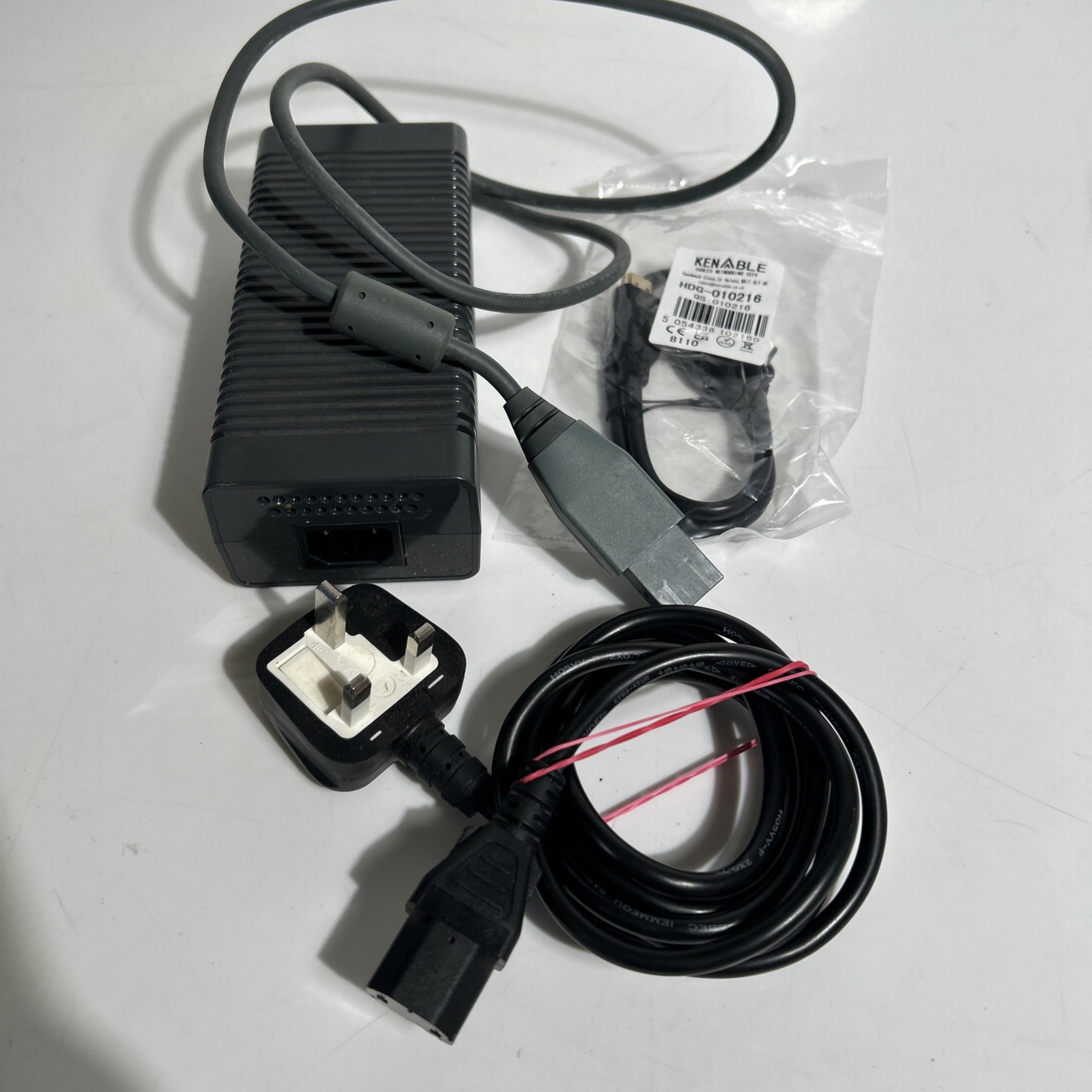 Microsoft Xbox 360 Console 1 Controller, Power & HDMI Original Box
