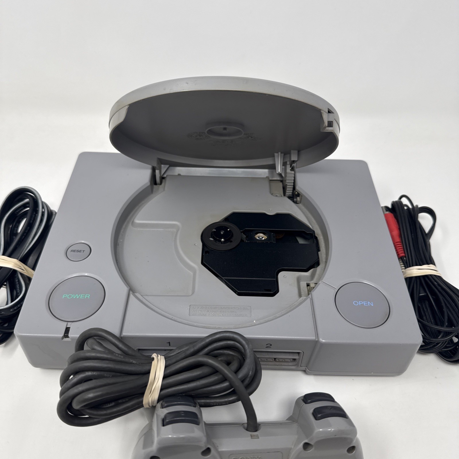 Sony PlayStation 1 Console SCPH-5501- PS1 BUNDLE – TESTED AND WORKING