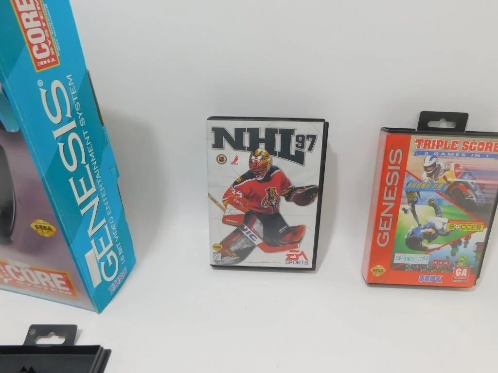 SEGA GENESIS Core System 3 VIDEO GAME CONSOLE BUNDLE with Games and Box