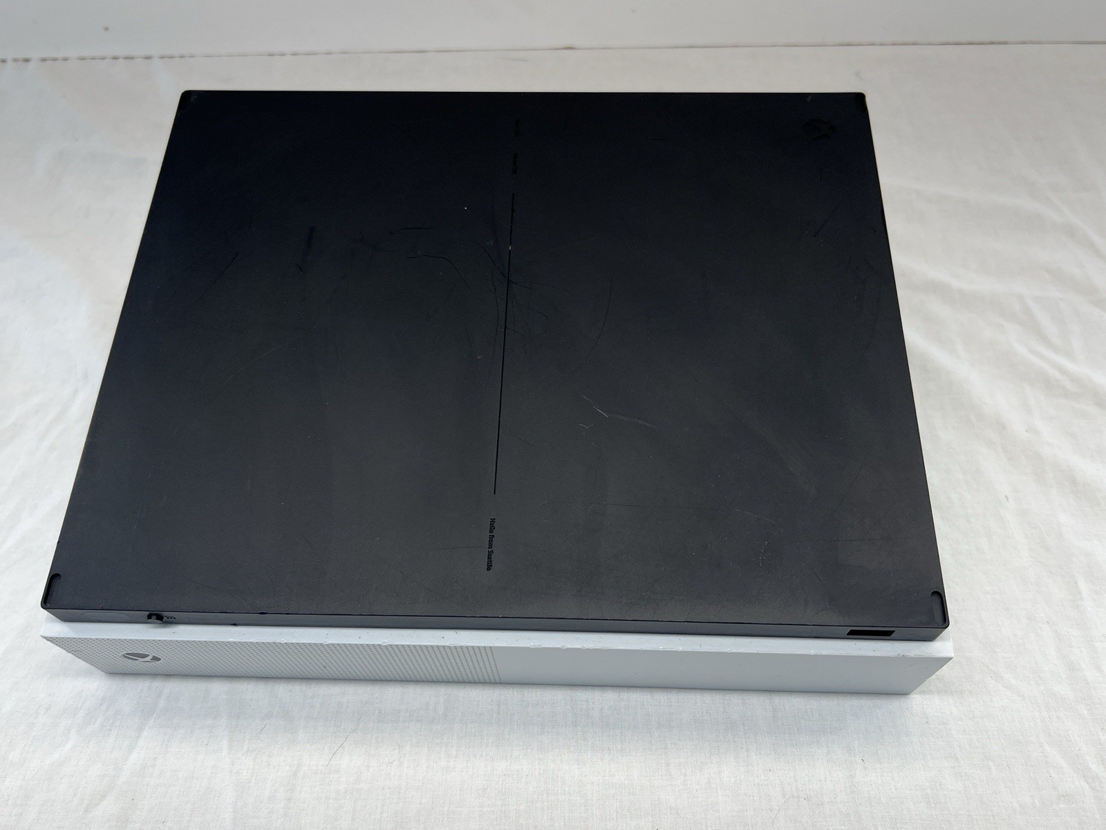Microsoft Xbox One S Digital Edition 500gb Console Model 1681 Needs Repair