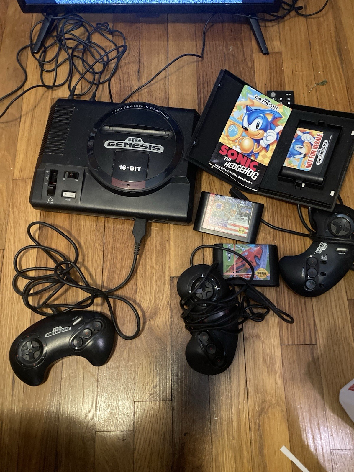 Vintage Sega Genesis with two xtra controls and three games TESTED!