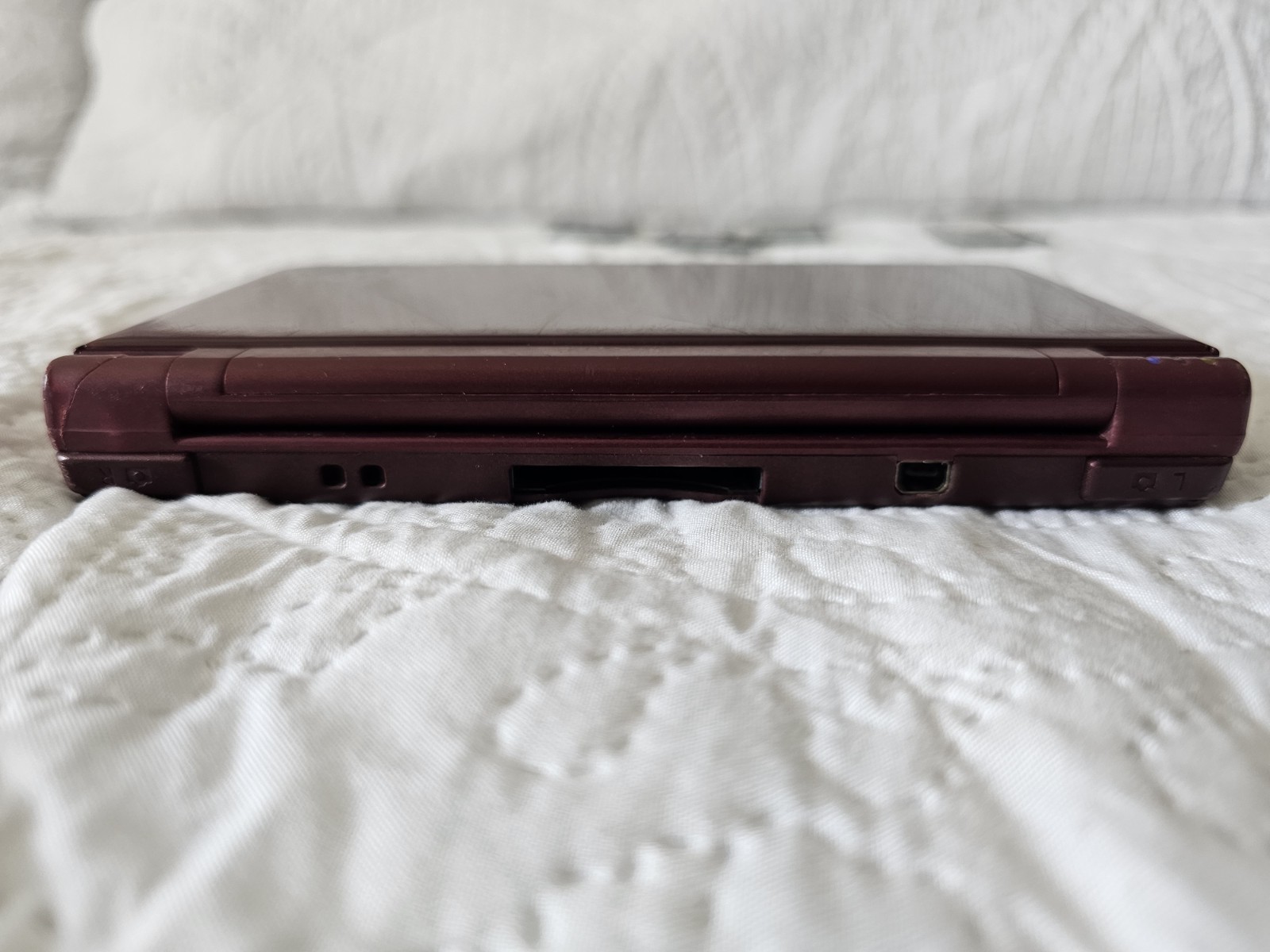 USA Nintendo Dsi XL Burgundy 10 Games Tested And Working! No Charger & Stylist.