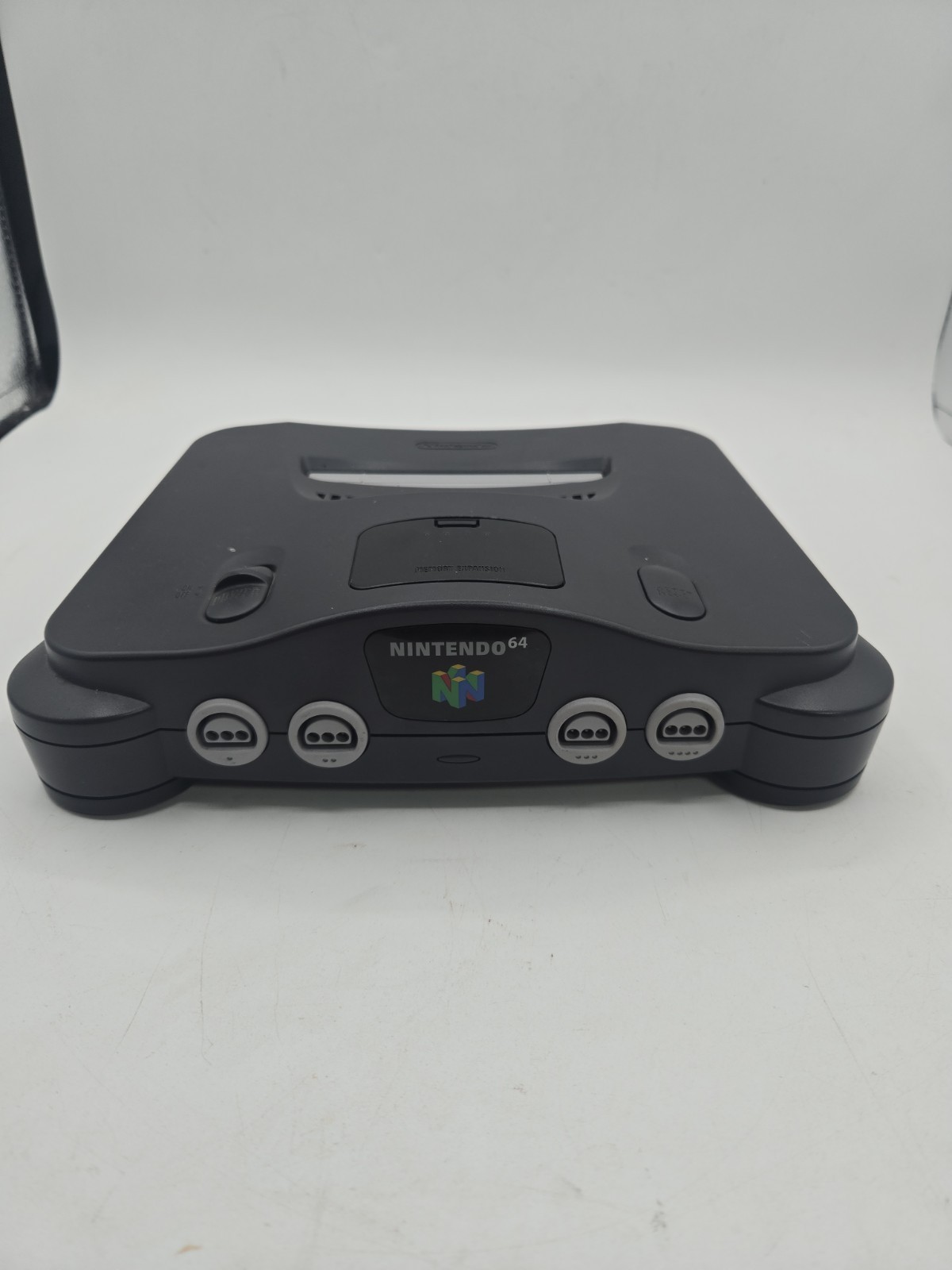 Nintendo 64 N64 System Console Bundle Controllers Cords & Jumper Pack Games Wow