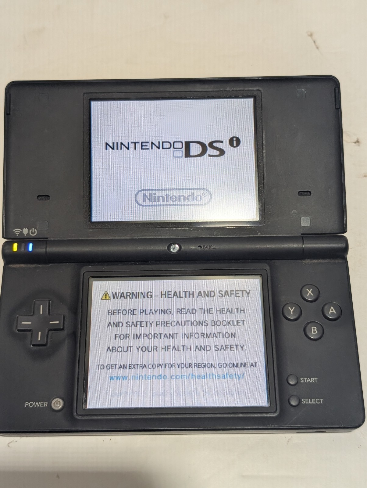 Nintendo DSi Black Console + Charger + Stylus + LEGO Star Wars II–Tested Working