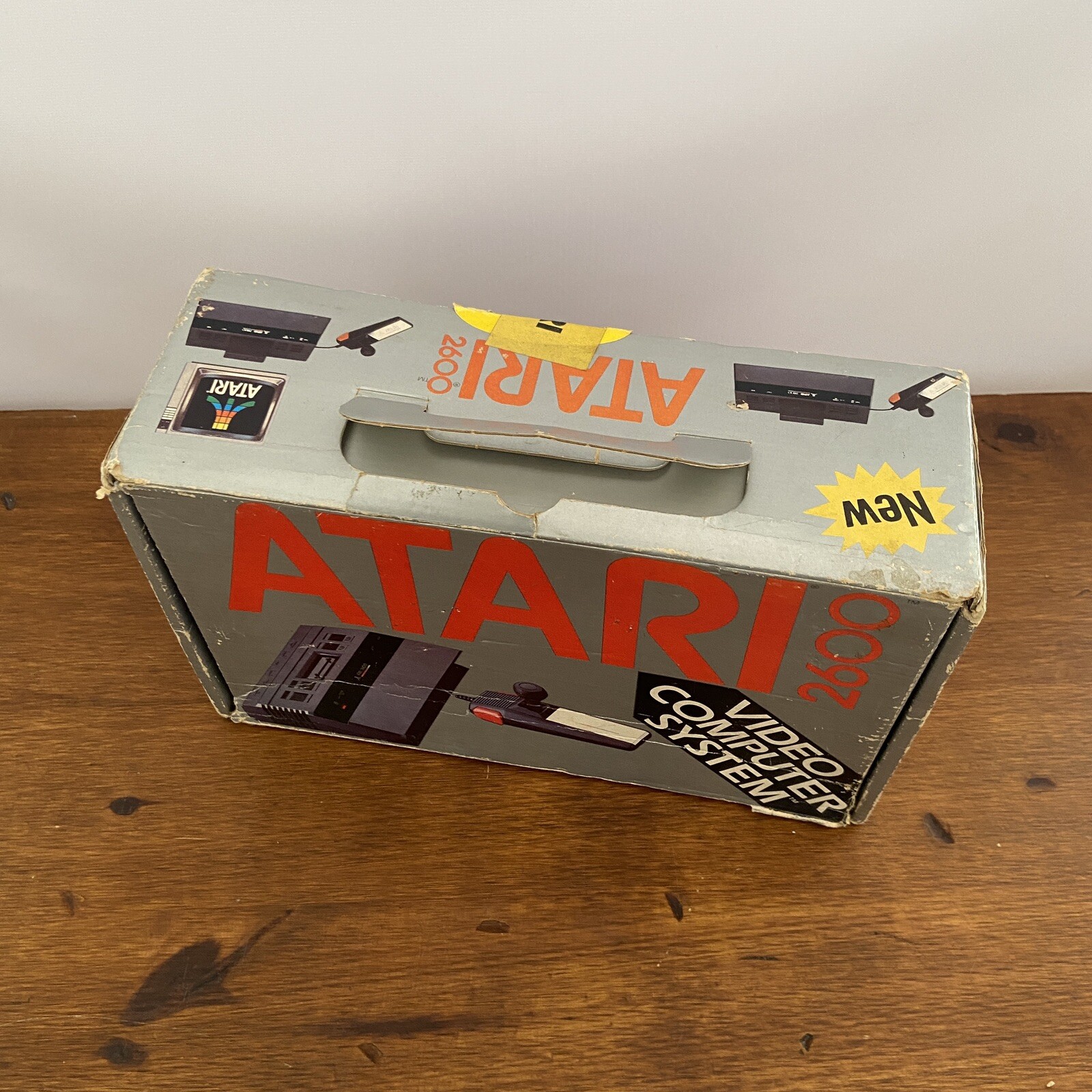 RARE Atari 2600 PAL Video Game System in box