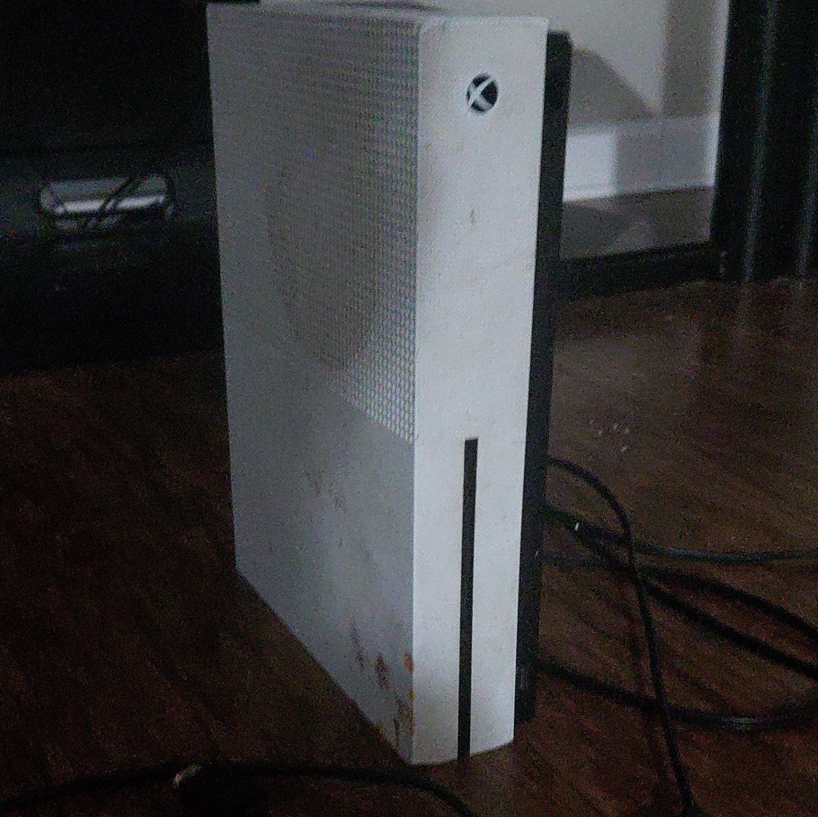 Microsoft Xbox One S White Console 4K UHD Wi-Fi HDMI USB-A Ethernet