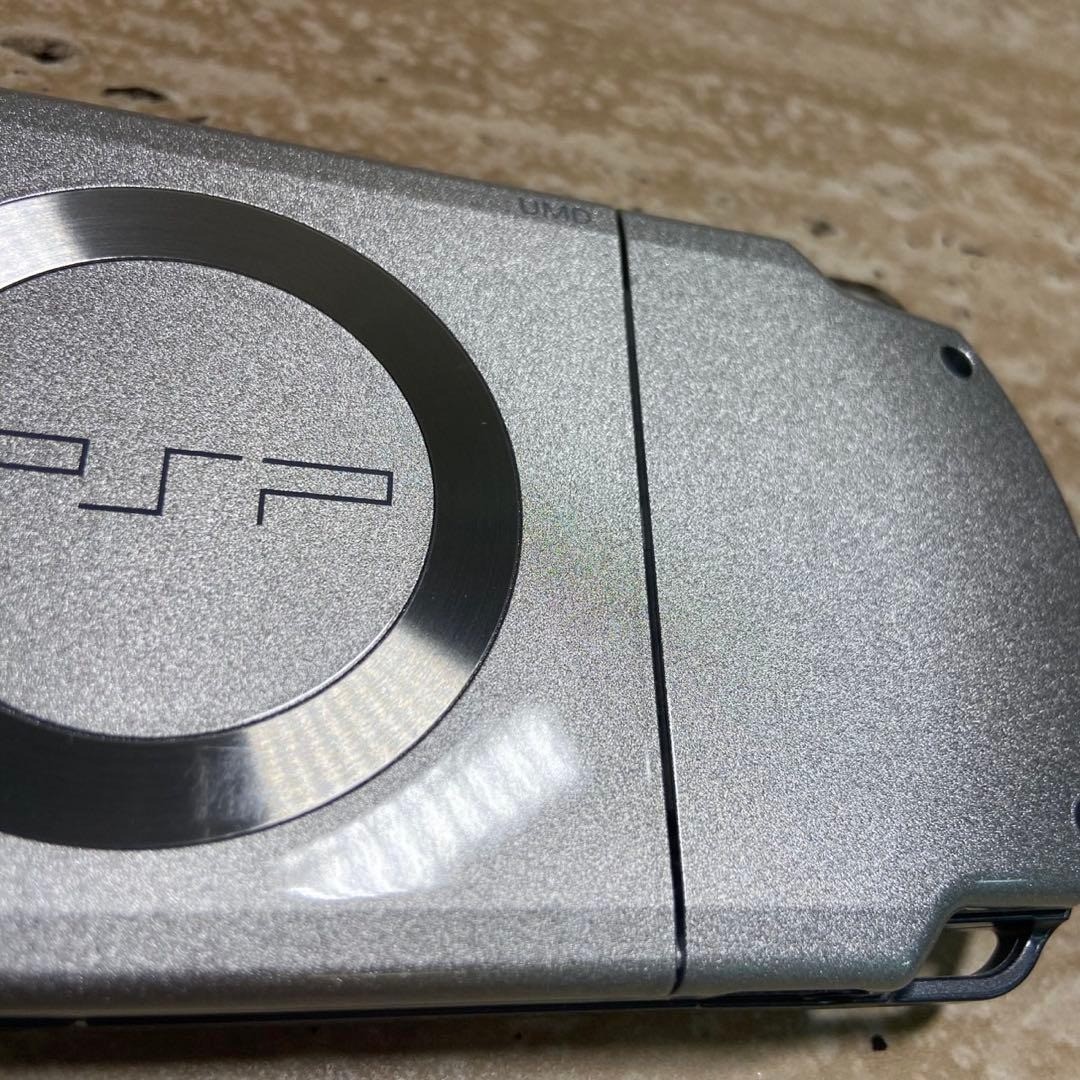 Sony PSP 2000 Ice Silver Boxed Near Mint Complete Tested Japan 6460