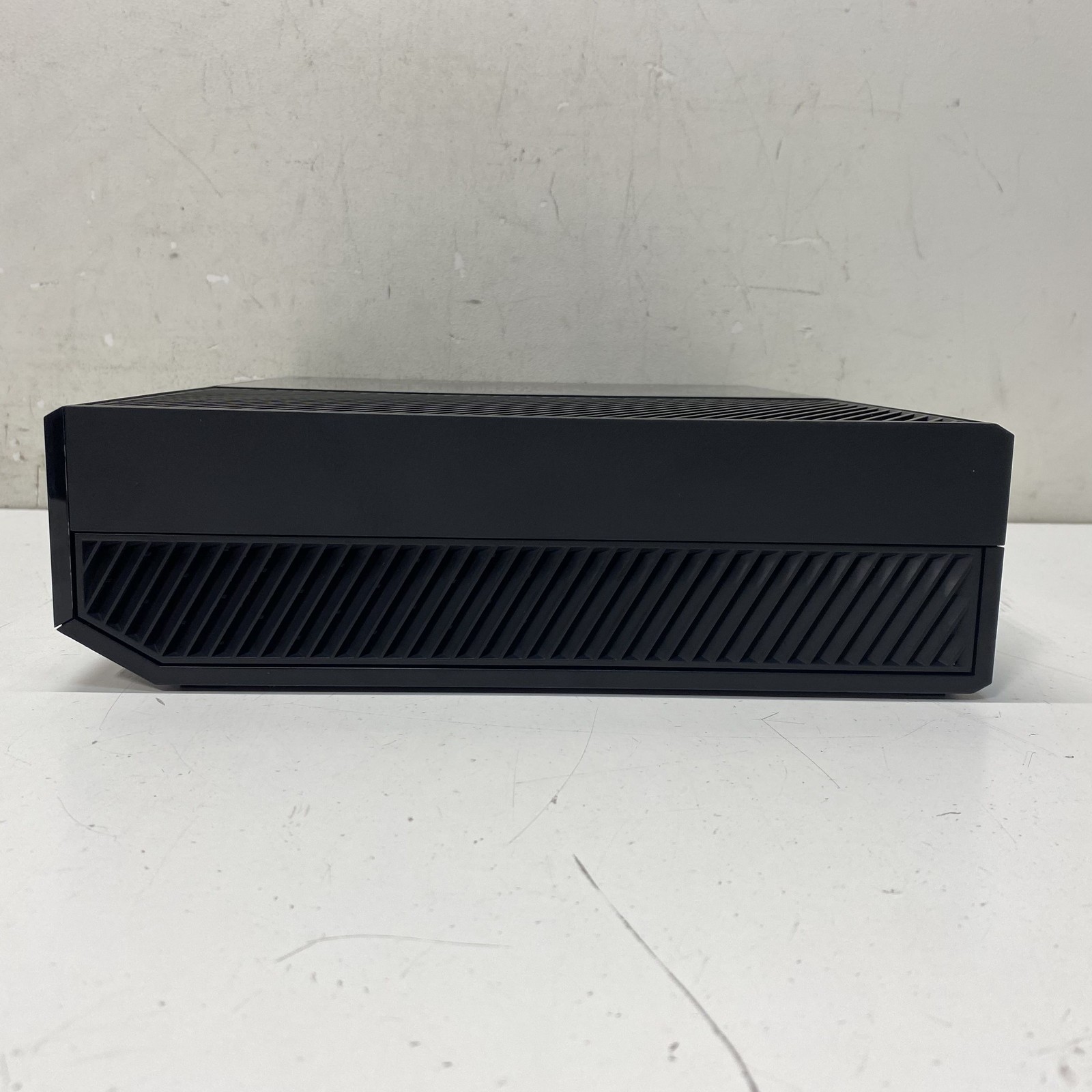 Microsoft Xbox One Console 2 Controllers Power Brick For Parts or Repair