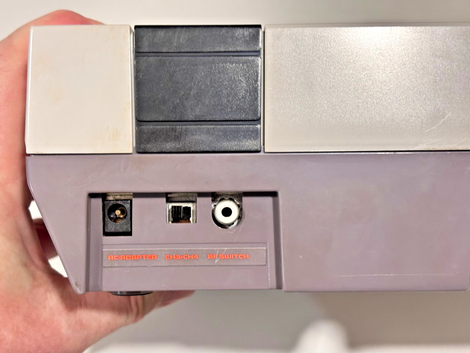 Nintendo NES (NES-001) 1985 Console w/ 2 OEM Controllers & 8 Games Bundle!