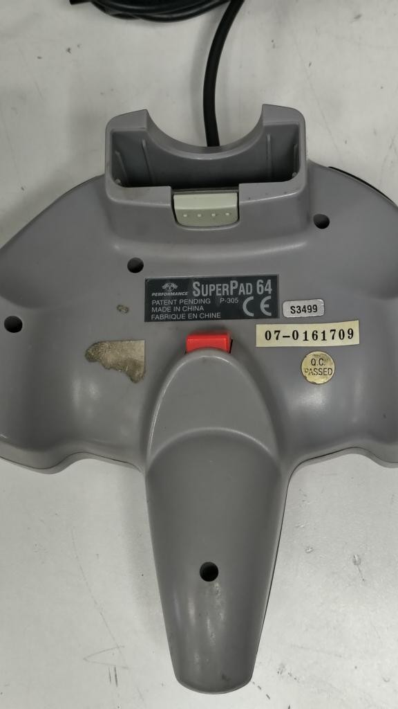 NINTENDO 64 GREY W/1MOTE (P14027412)