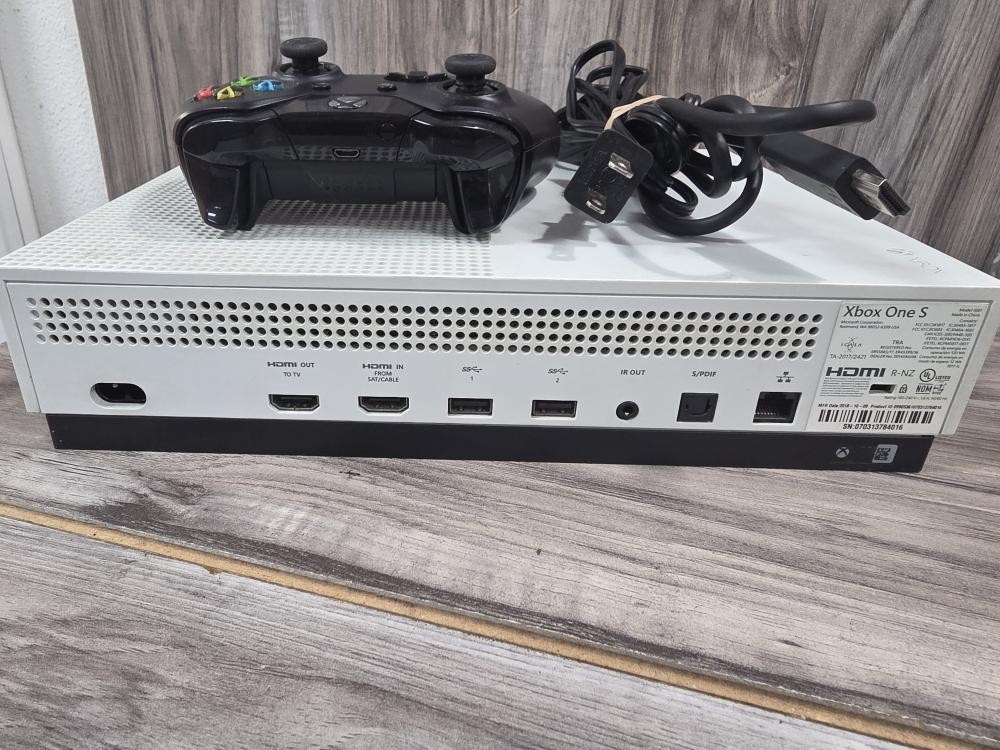 MICROSOFT XBOX ONE S – CONSOLE – 500GB – 1681 (PSL039054)