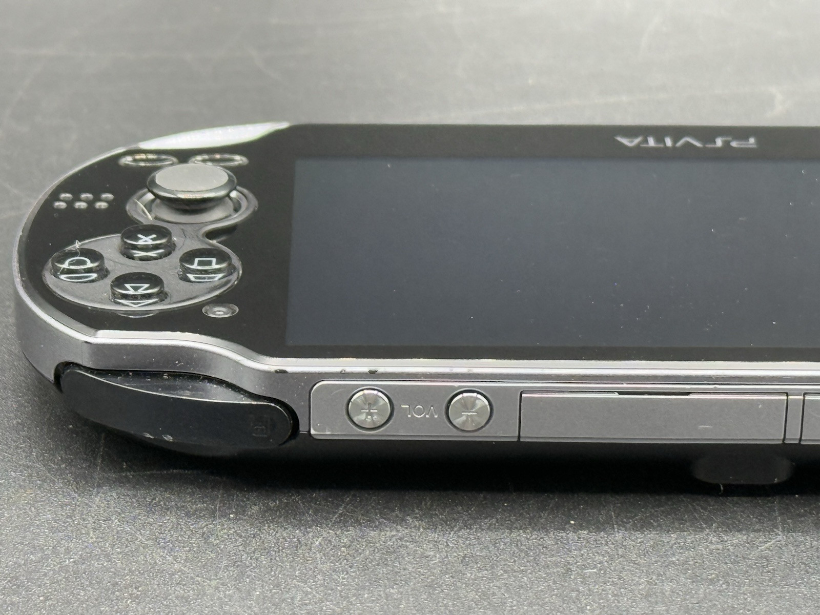 Sony PlayStation PS VITA PCH 1001 Black Console W/Charger & OEM 4GB Memory Card
