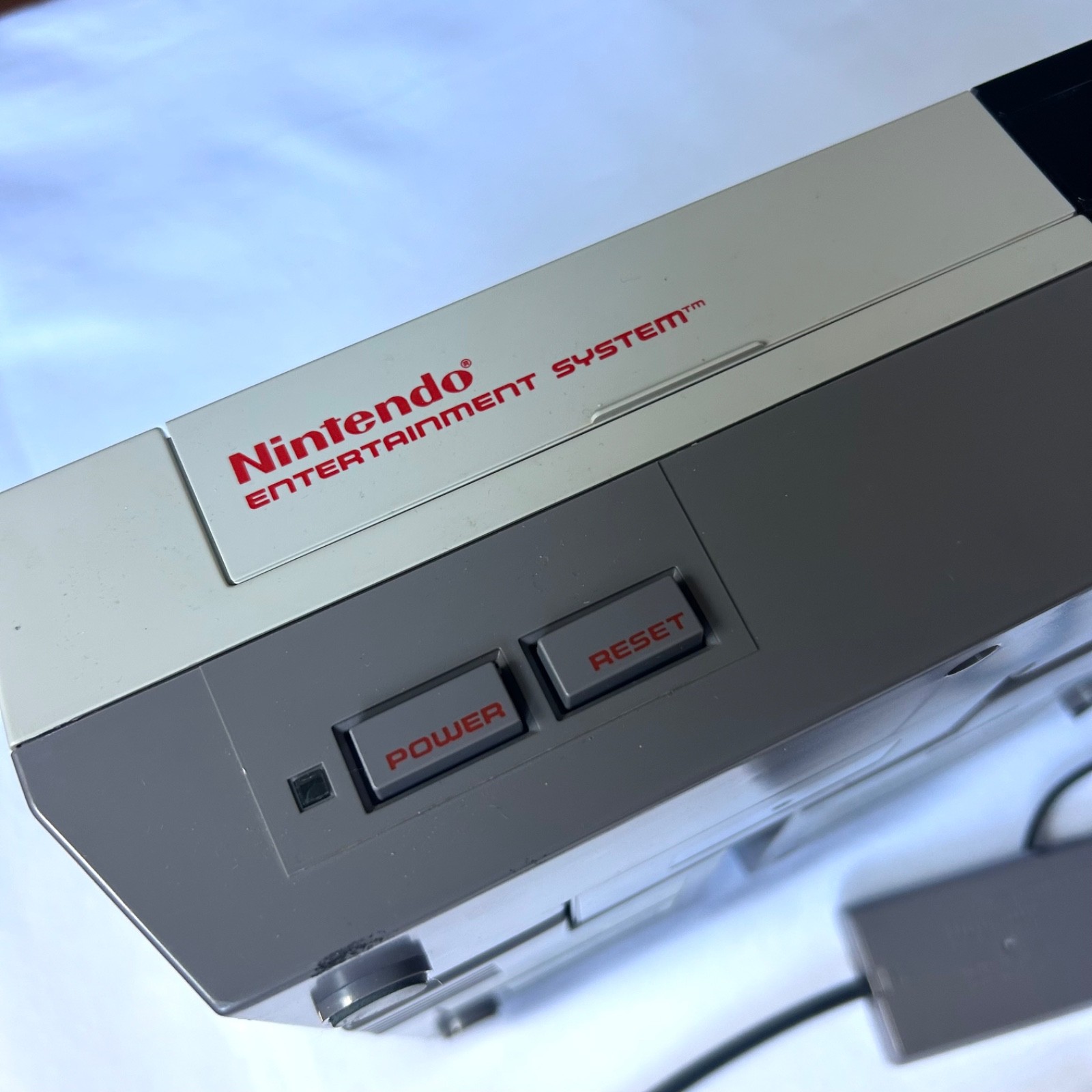 1985 Nintendo NES-001 Console – White/Gray 2 Controllers 5 Games