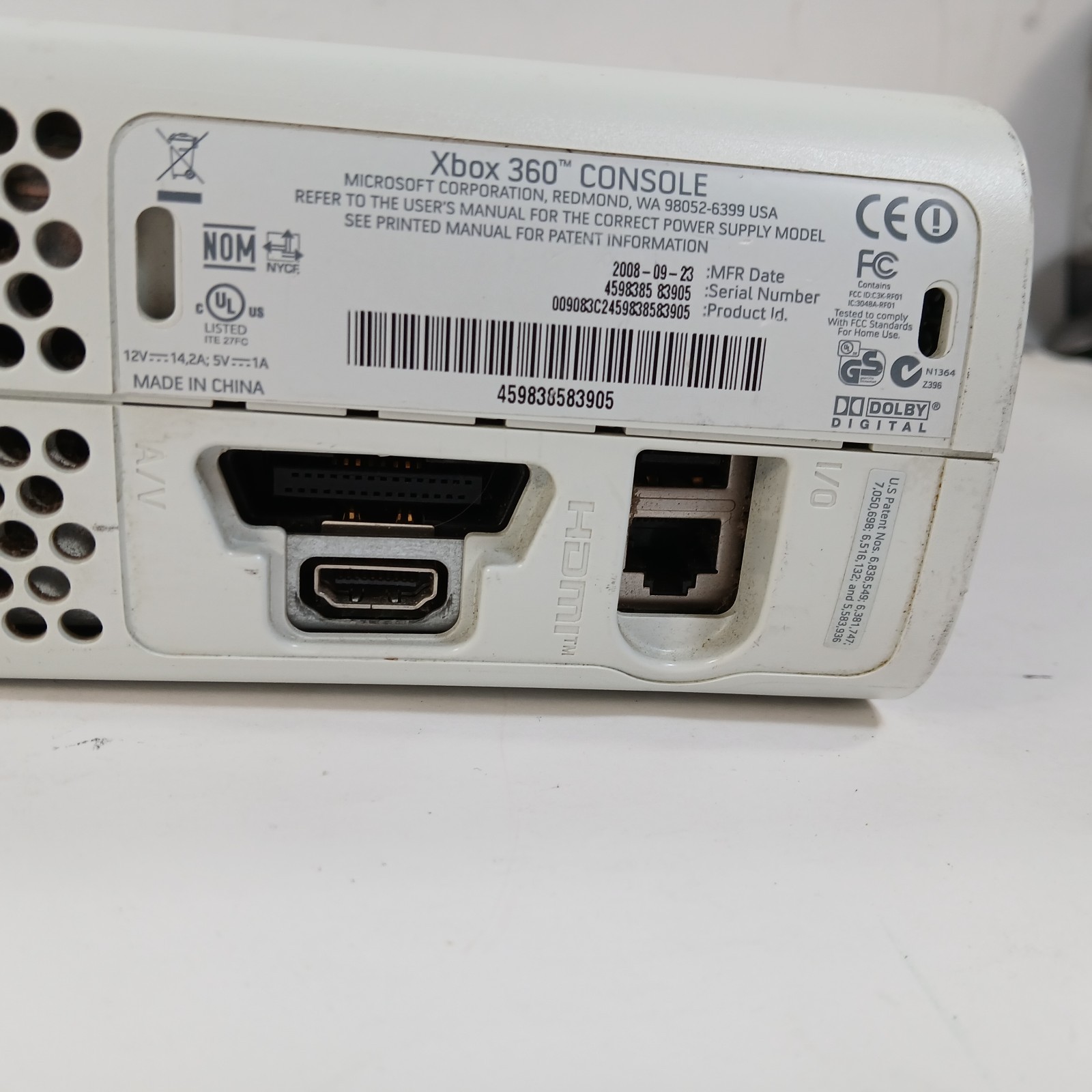 Xbox 360 White CONSOLE ONLY – NO HARD DRIVE – WORKS (disc tray sticks sometimes)