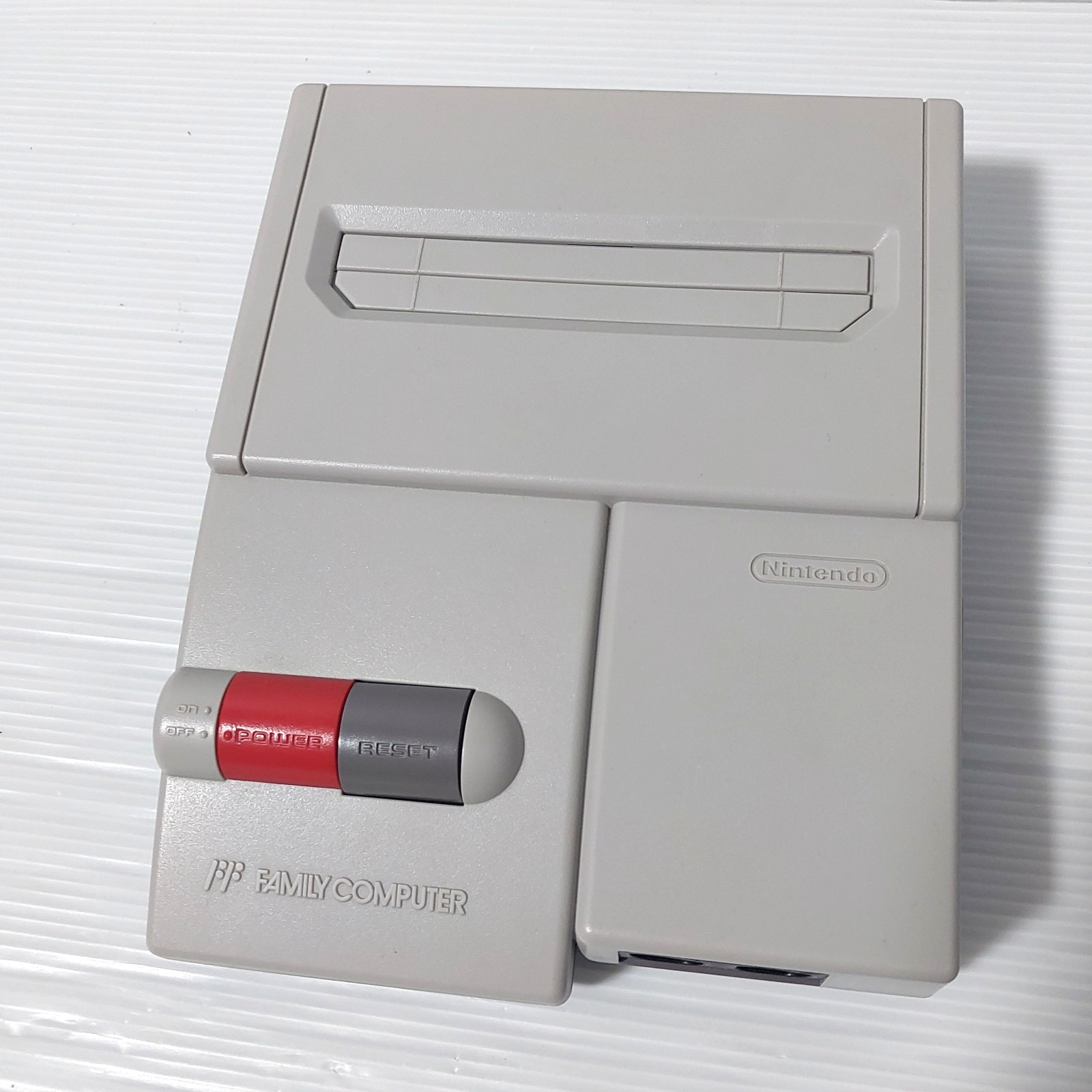 Nintendo New Famicom Japanese Console HVC-101 NES with 2 Games Import Japan