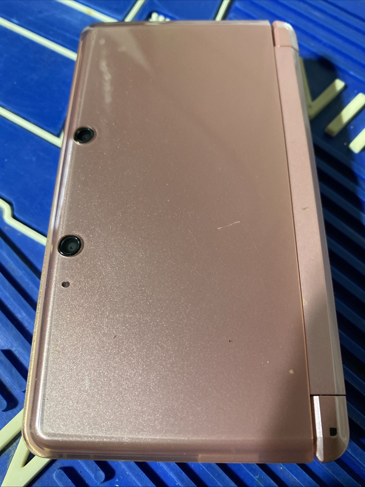 Nintendo 3DS «Pearl Pink» OEM Charger, 2GBcard, Mario tennis game. tested A-1