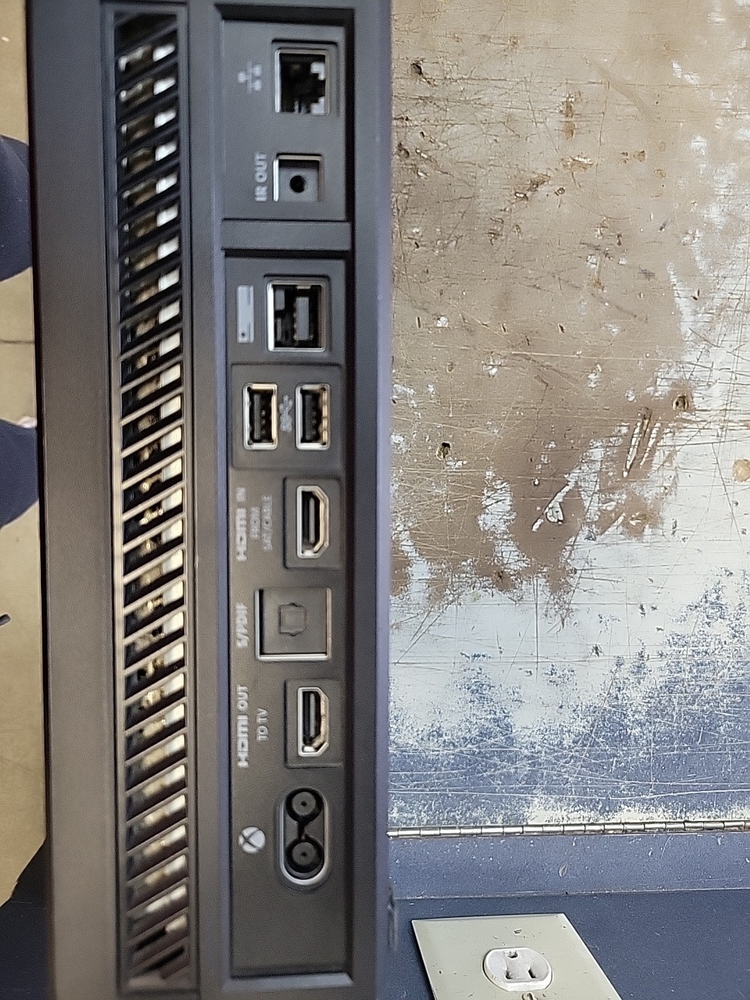 Microsoft Xbox One 500GB Console Only. For PARTS