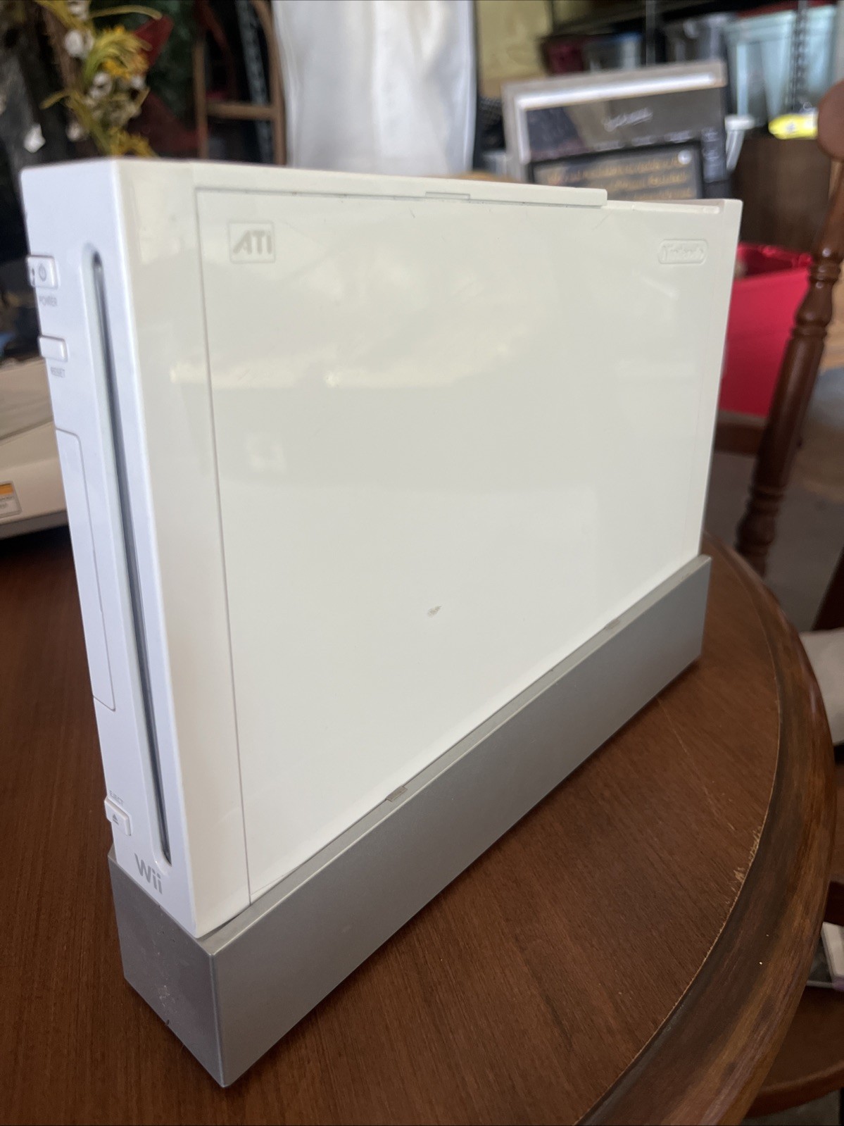 Nintendo Wii RVL-001 512 MB Home Console – Works- No Power Cord Or Controllers