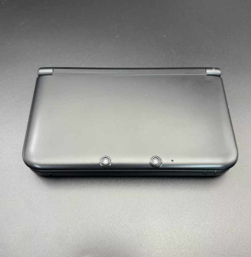 Nintendo 3DS XL LL Handheld Gaming Console With SD 32G + AC