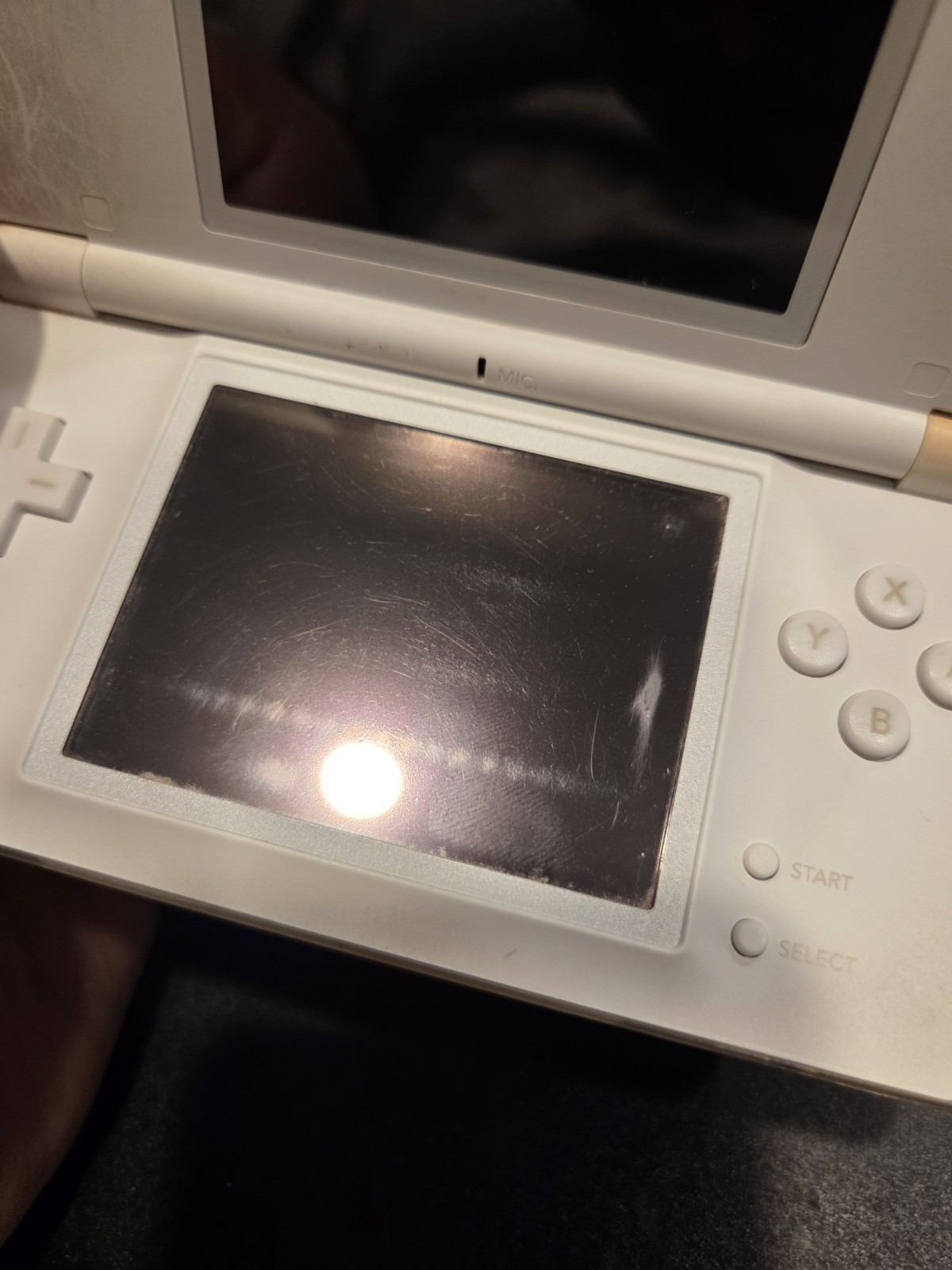 Nintendo DS Lite USG-001 JPN White Handheld Console Stylus & Cable