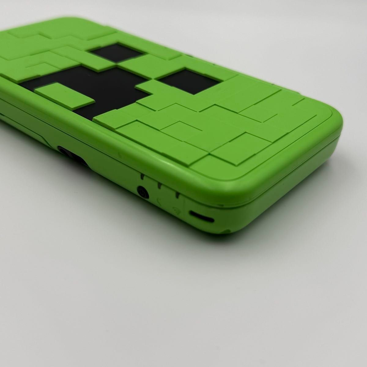 New Nintendo 2DS XL LL Minecraft Creeper Console Stylus Working Japanese ver