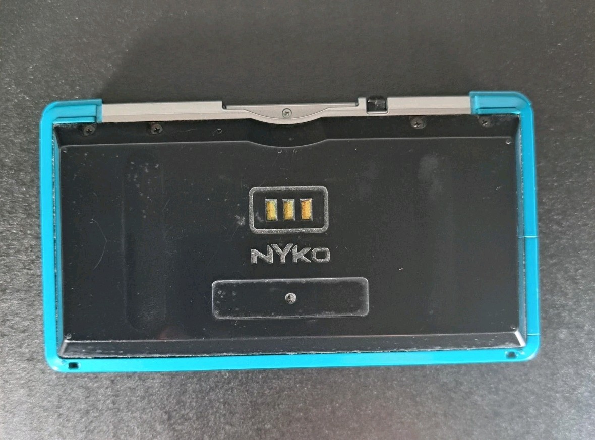 Nintendo 3DS Aqua Blue Handheld Console 3D Technology w/ Nyko Powerpak & 4GB SD