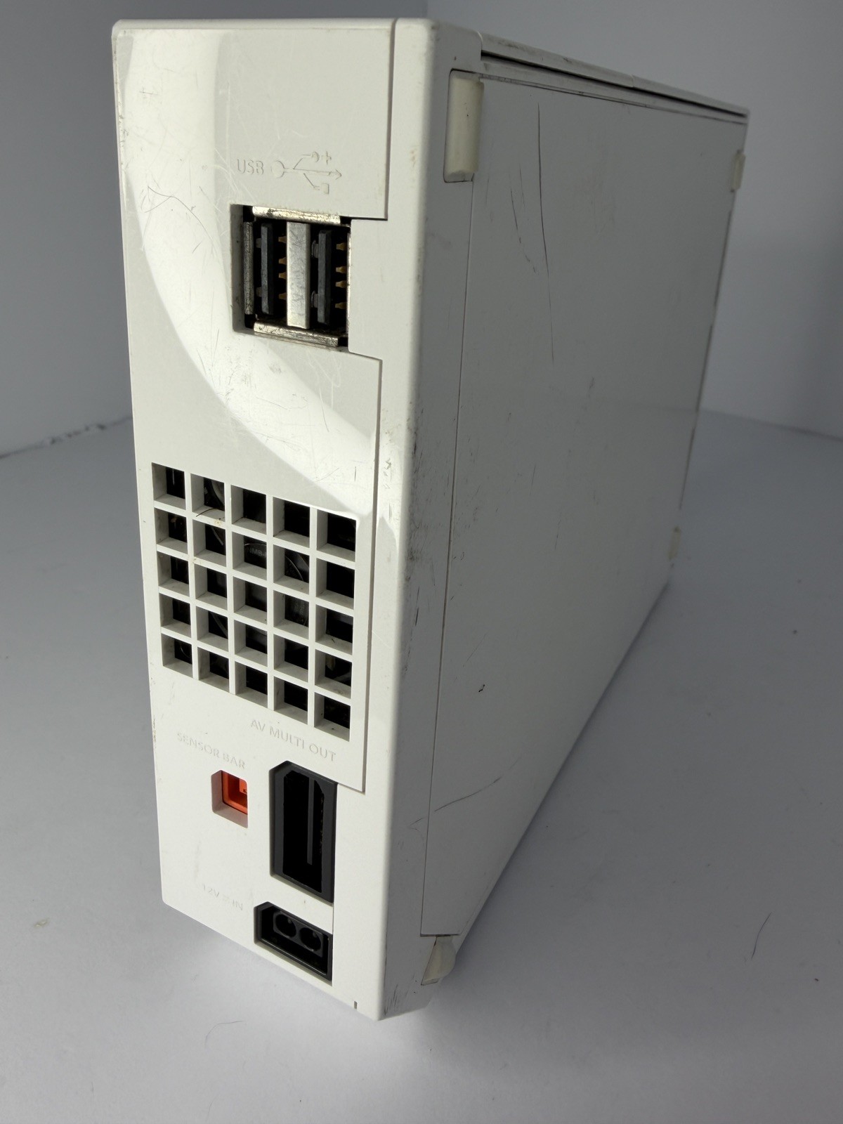 Nintendo Wii White RVL-001 Gamecube Compatible- Console Only For Parts Untested