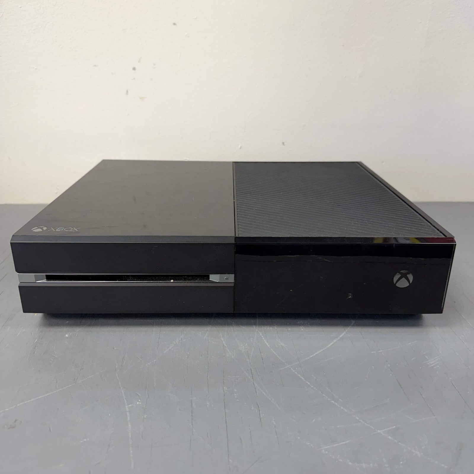 Microsoft Xbox One 500GB Console Gaming System Only Black 1540