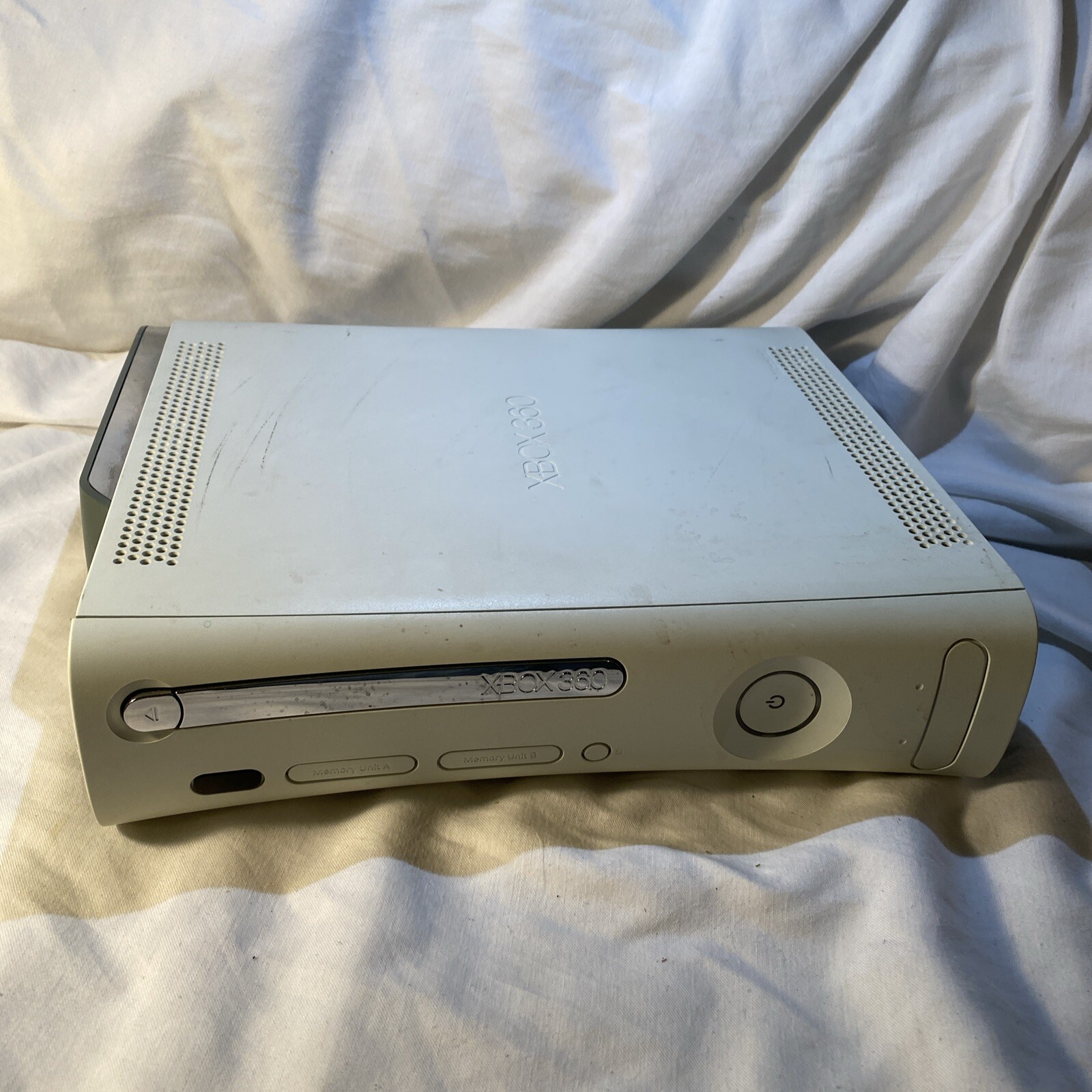 Microsoft Xbox 360 Pro 120GB Console White Bundle W/ Controllers No Wires Read