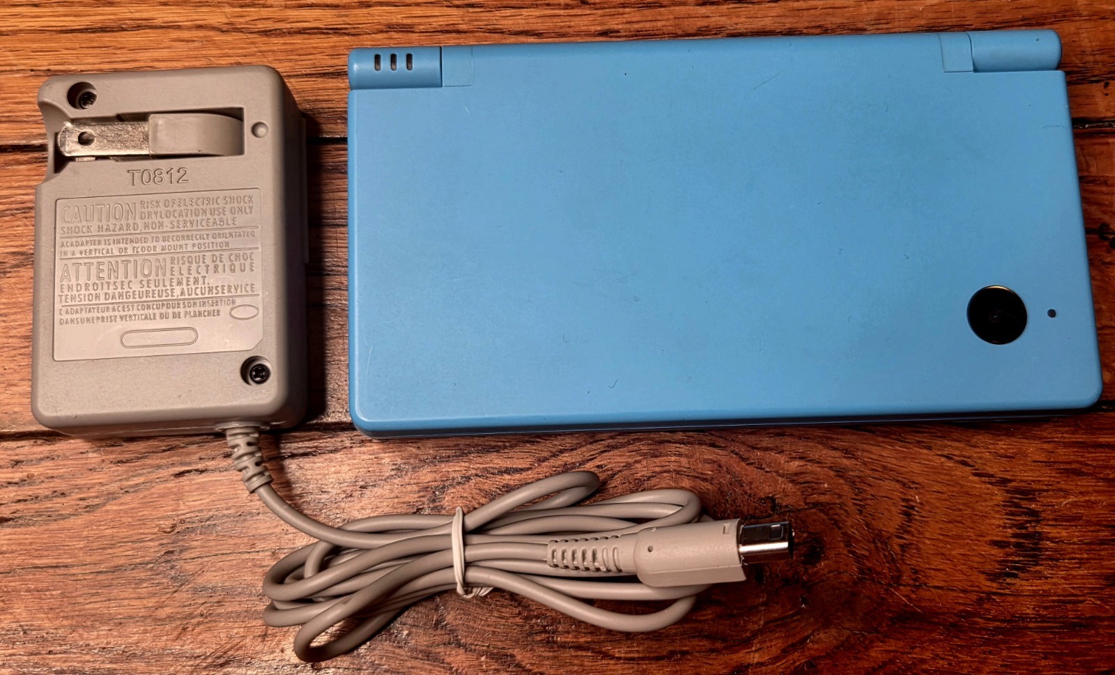 Nintendo DSi Blue Handheld Game Console TWL-001 USA Stylus + Charger Tested