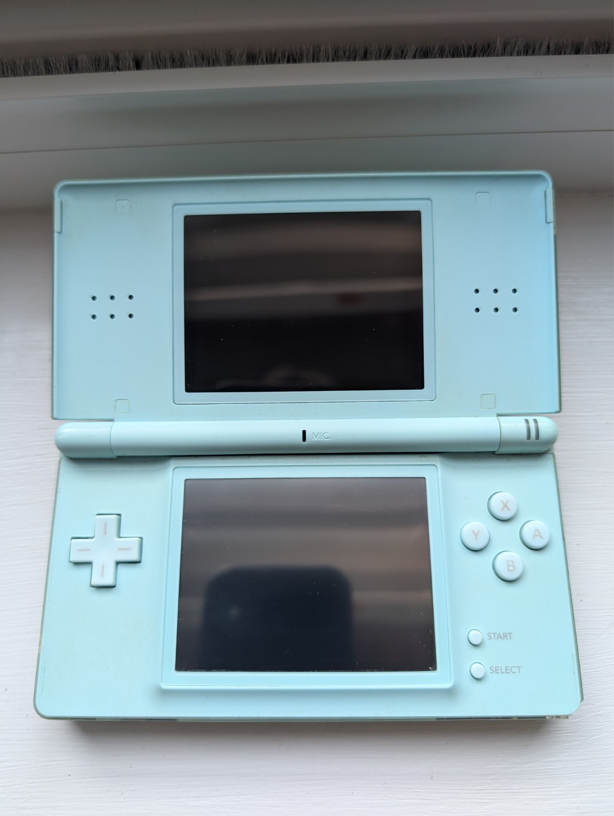 Nintendo DS Lite Handheld Console – ICE BLUE – TESTED – w/ slot cover + stylus