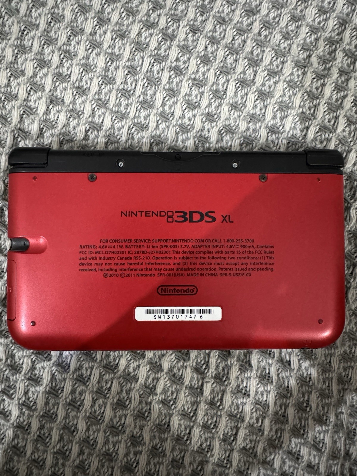 Nintendo 3DS XL 3D Capable Handheld System Red/Black 4GB Region Free